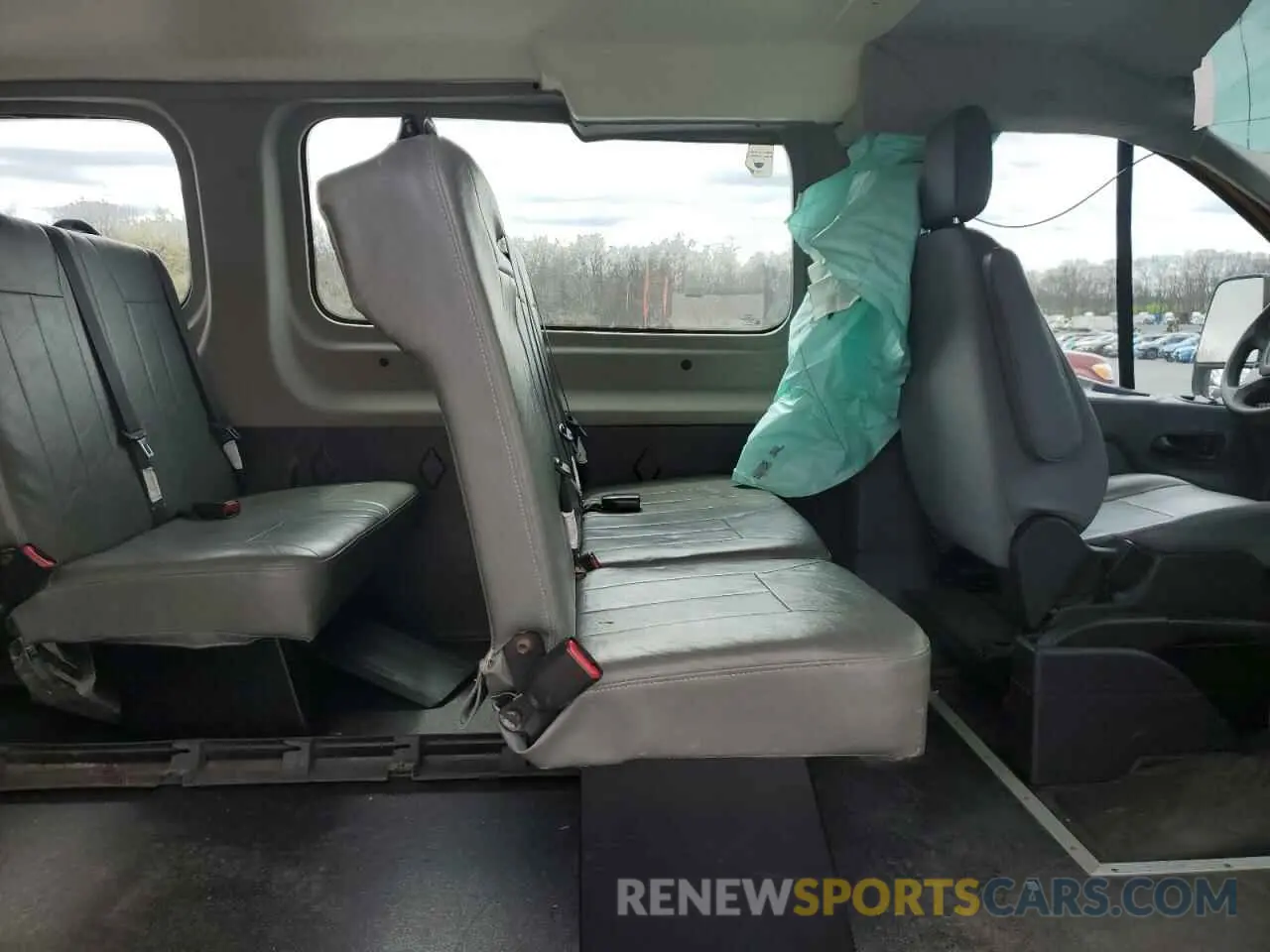 11 Photograph of a damaged car 1FTYE1YM7KKB39390 FORD TRANSIT 2019