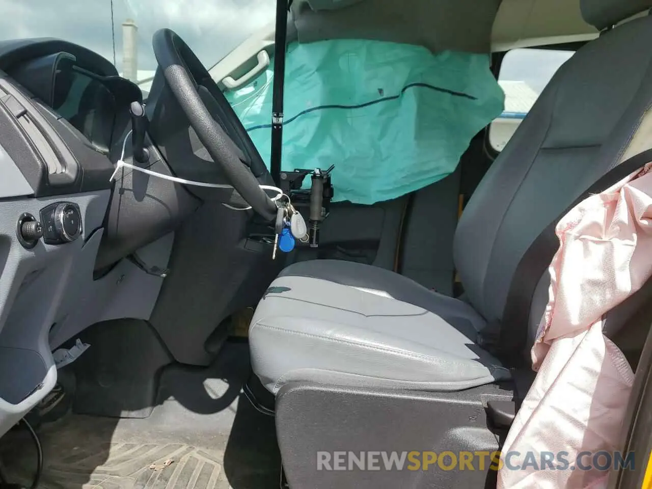7 Photograph of a damaged car 1FTYE1YM7KKB39390 FORD TRANSIT 2019
