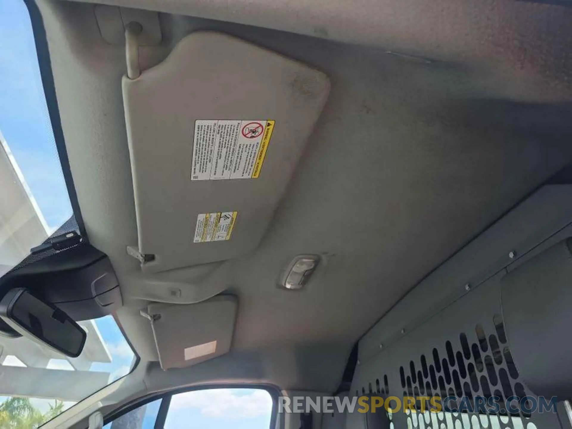 13 Photograph of a damaged car 1FTYE1YM8KKB28303 FORD TRANSIT 2019
