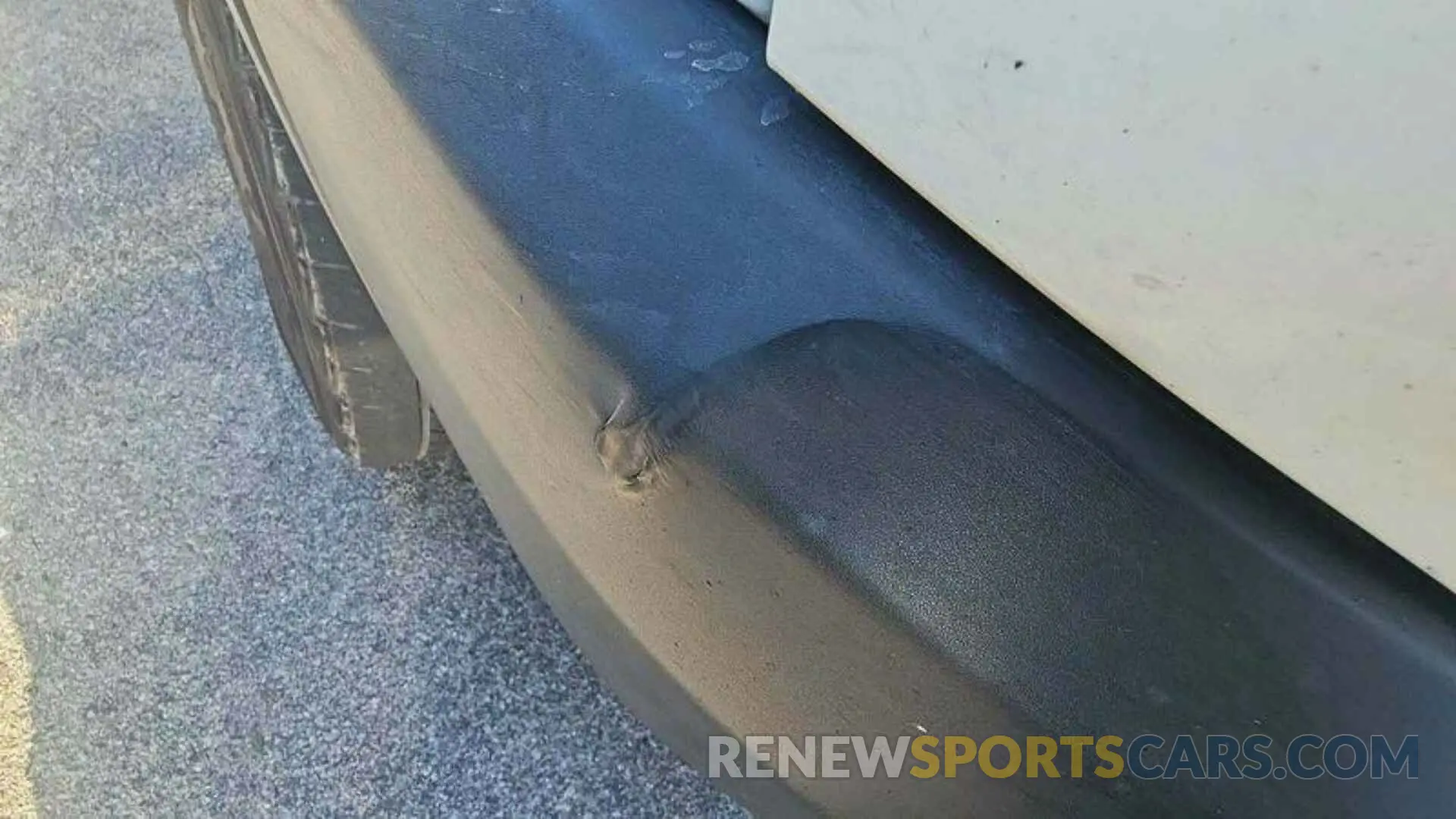 2 Photograph of a damaged car 1FTYE1YM8KKB28303 FORD TRANSIT 2019