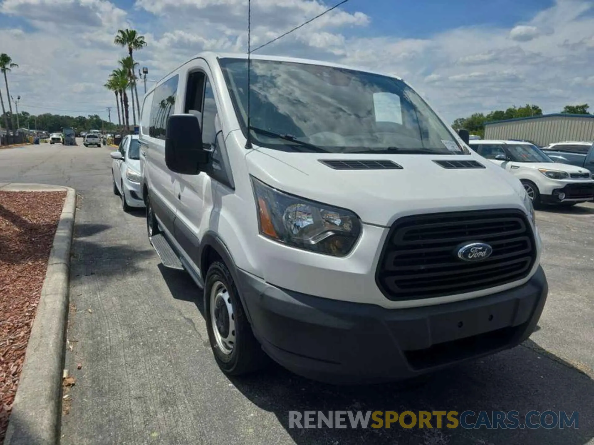 21 Photograph of a damaged car 1FTYE1YM8KKB28303 FORD TRANSIT 2019