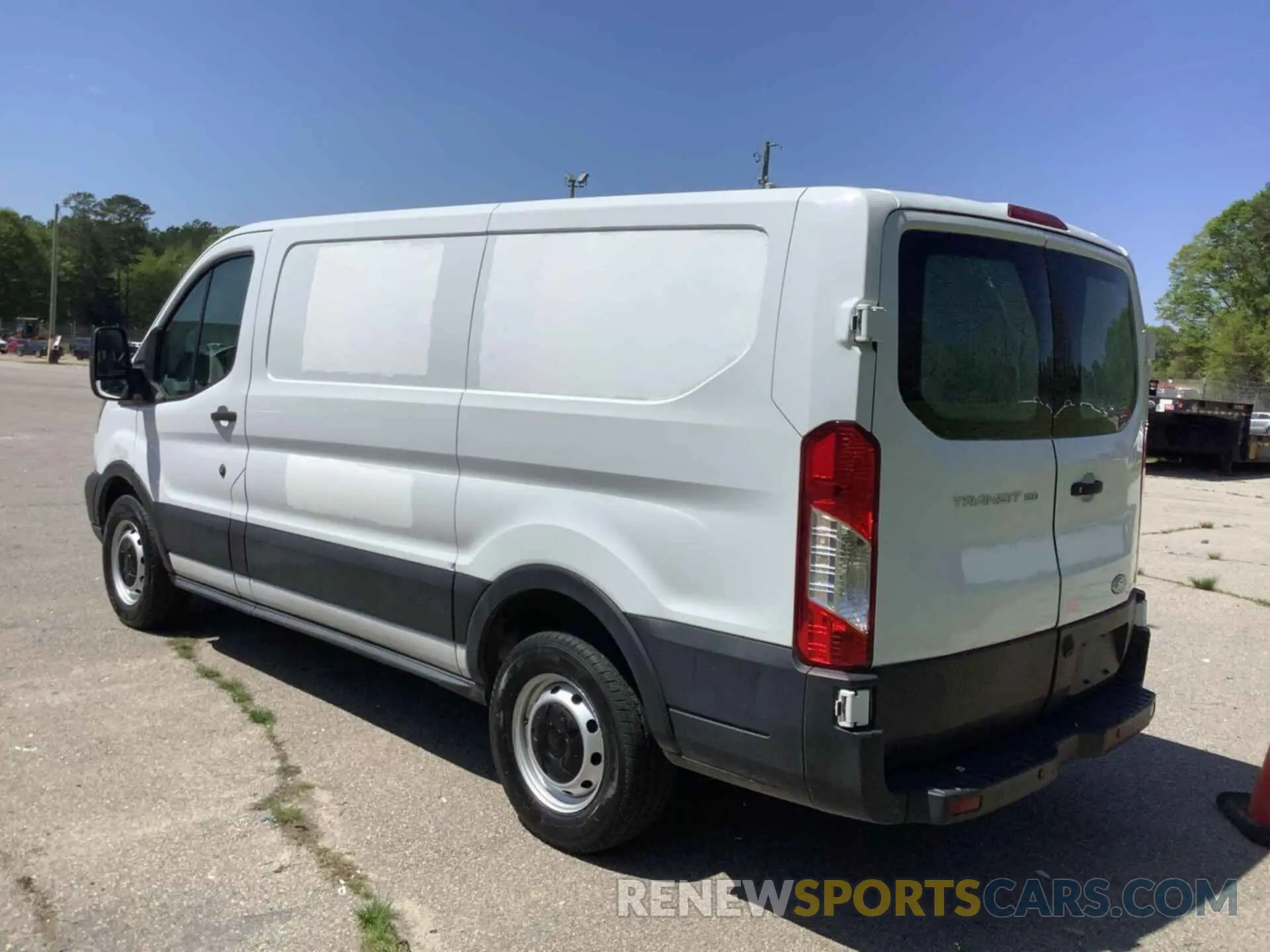 16 Photograph of a damaged car 1FTYE1YMXKKB31896 FORD TRANSIT 2019