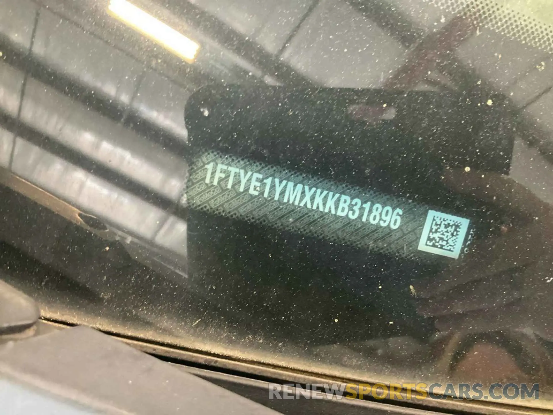 19 Photograph of a damaged car 1FTYE1YMXKKB31896 FORD TRANSIT 2019