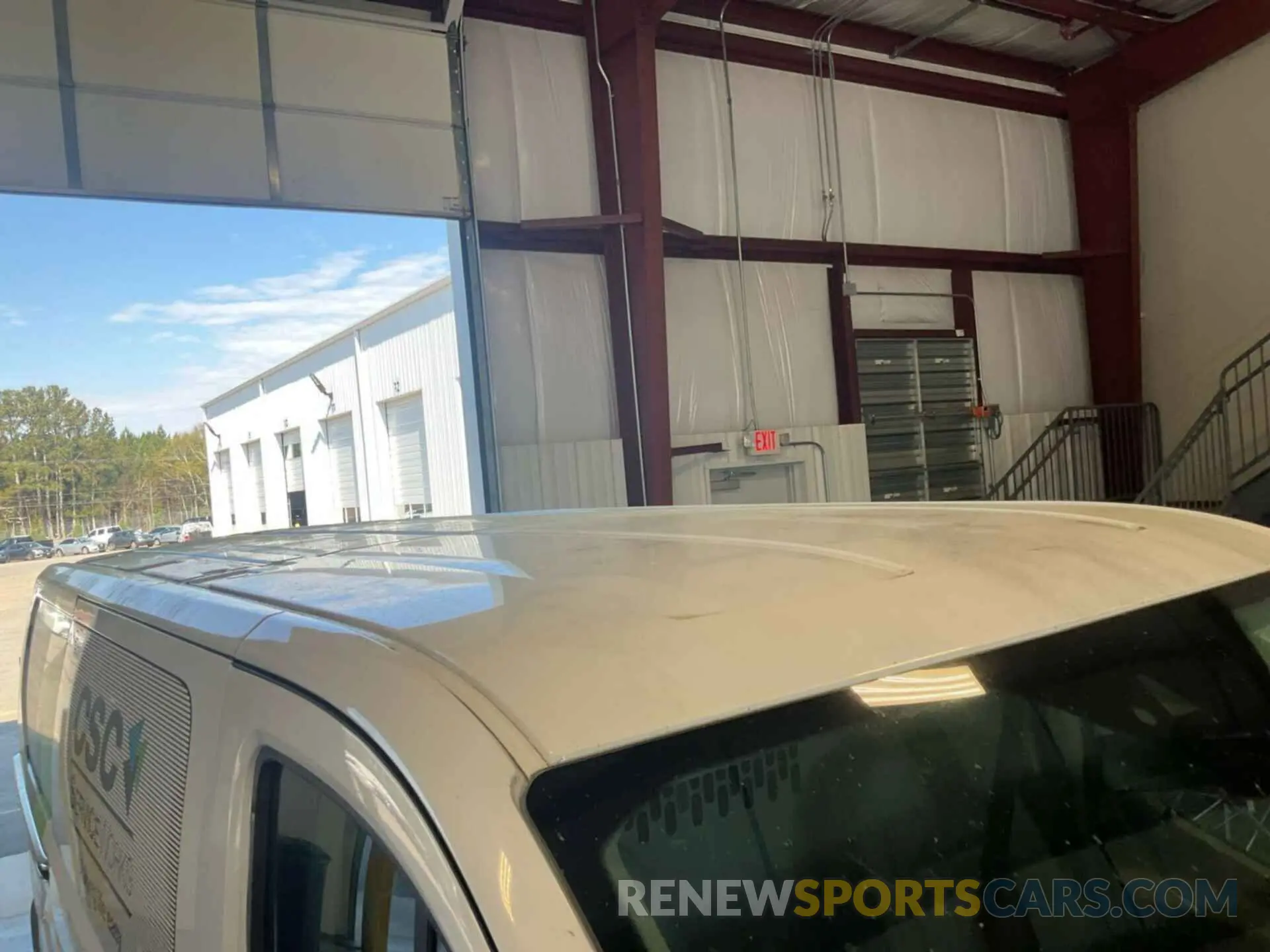 31 Photograph of a damaged car 1FTYE1YMXKKB31896 FORD TRANSIT 2019