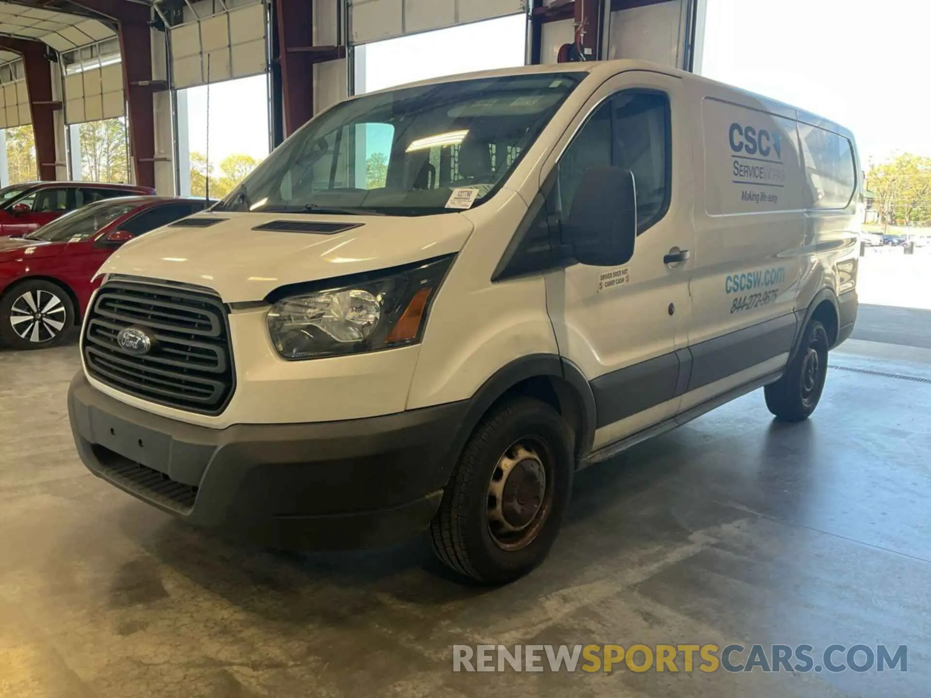 32 Photograph of a damaged car 1FTYE1YMXKKB31896 FORD TRANSIT 2019