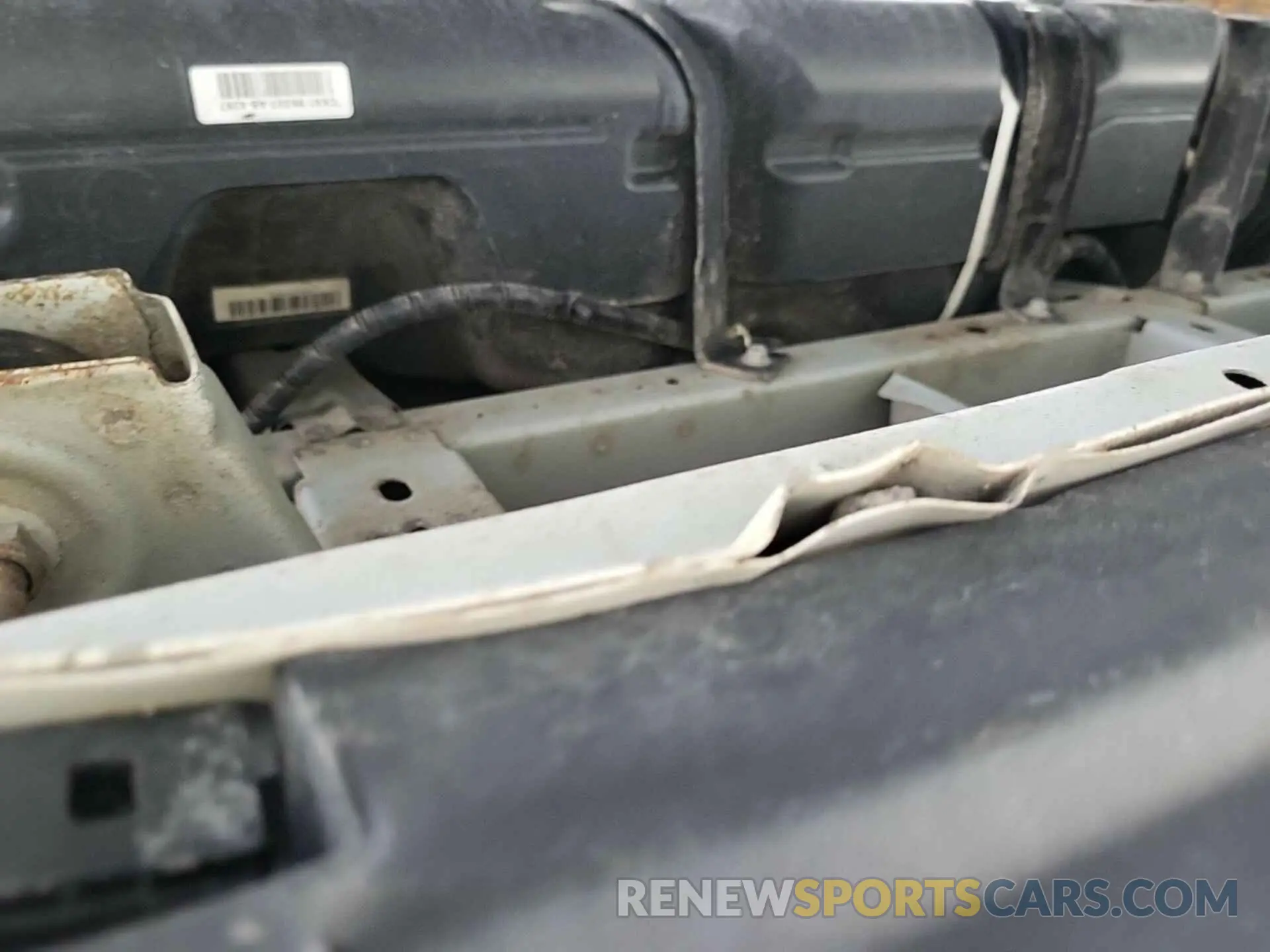 8 Photograph of a damaged car 1FTYE1YMXKKB31946 FORD TRANSIT 2019