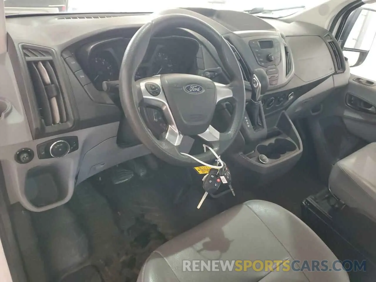 8 Photograph of a damaged car 1FTYE1YMXKKB70973 FORD TRANSIT 2019
