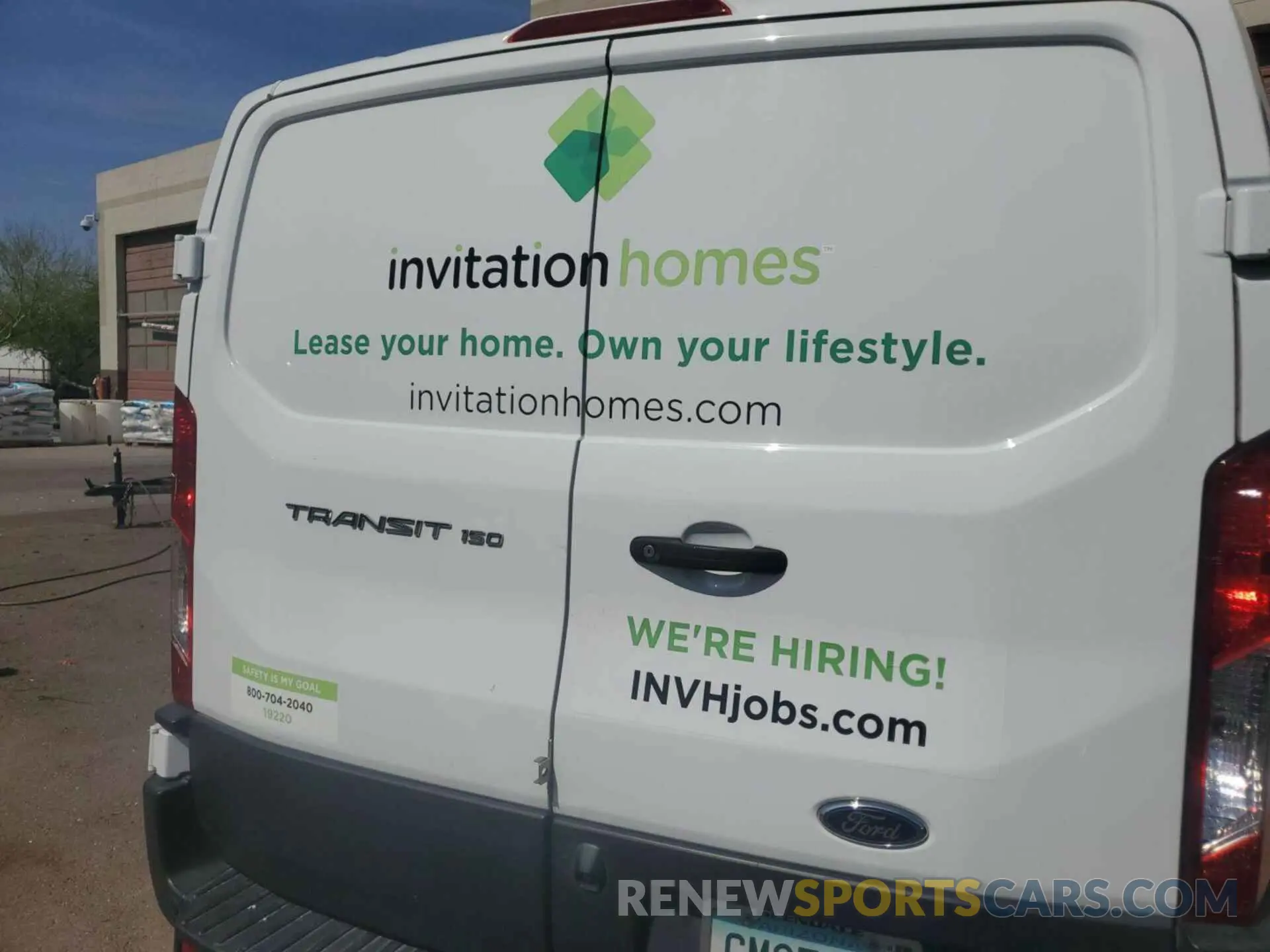 16 Photograph of a damaged car 1FTYE1YMXKKB78183 FORD TRANSIT 2019