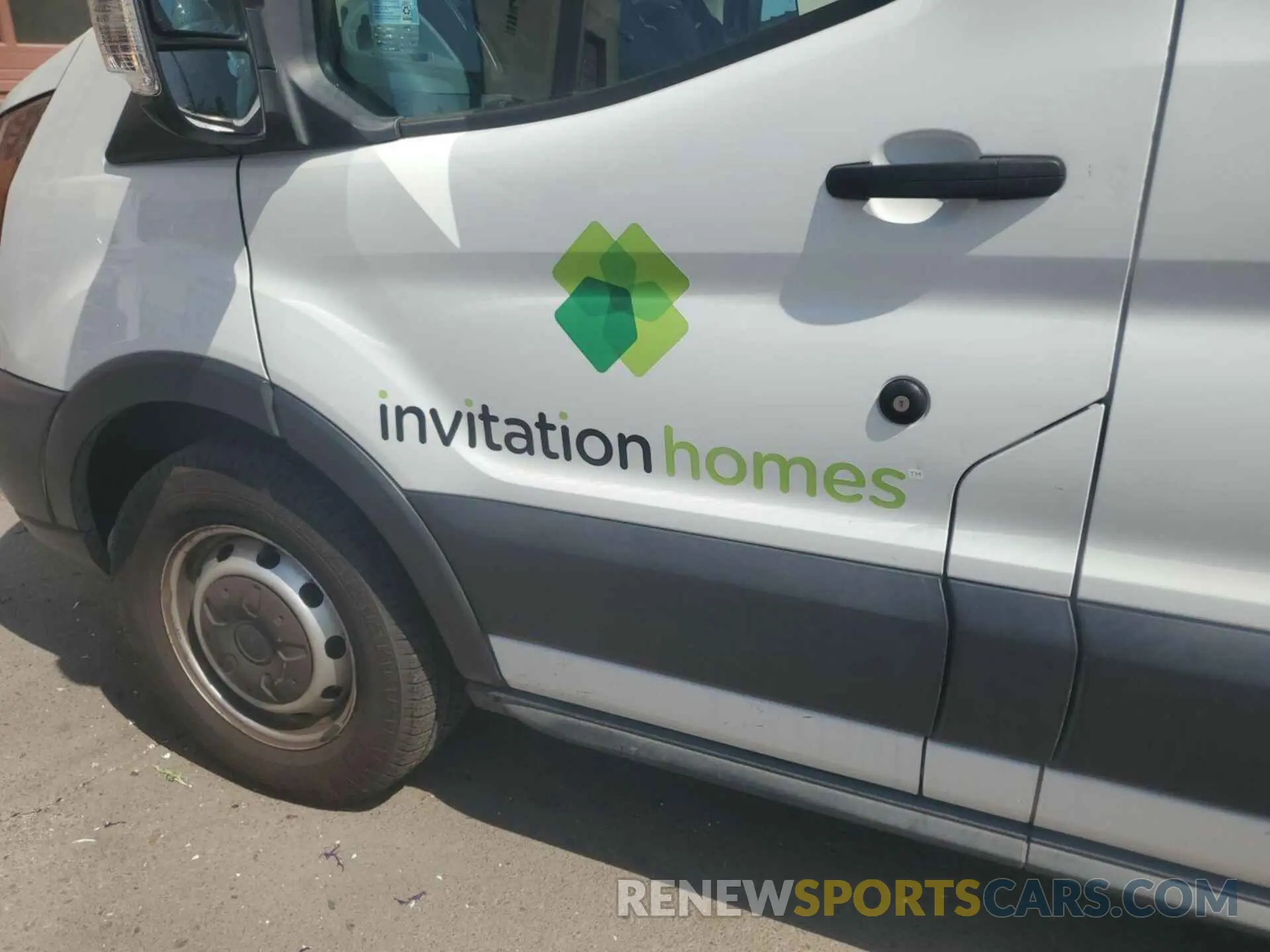 8 Photograph of a damaged car 1FTYE1YMXKKB78183 FORD TRANSIT 2019