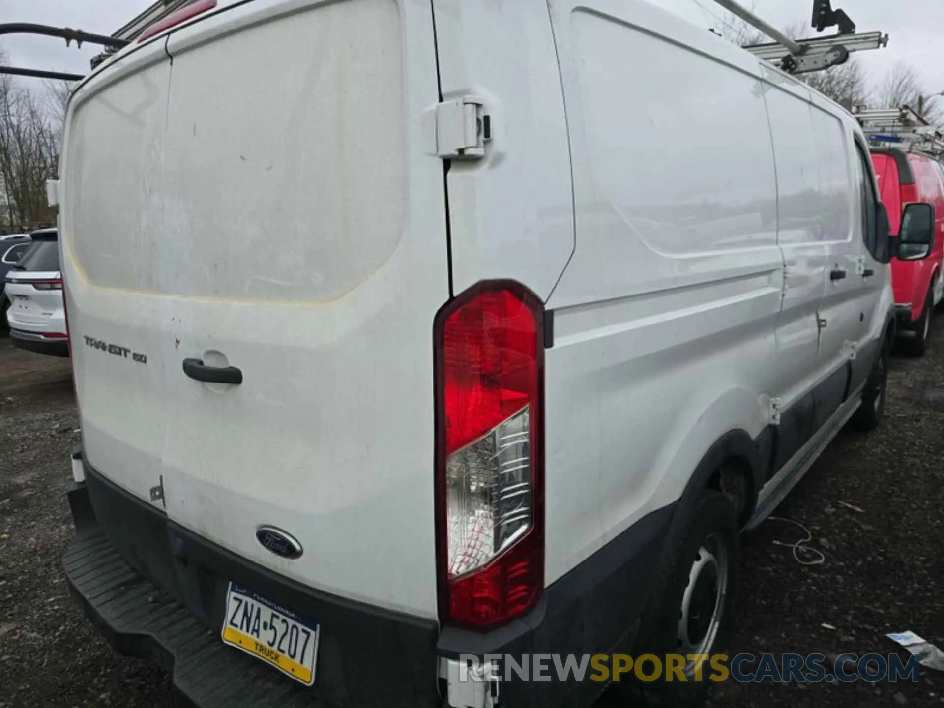 28 Photograph of a damaged car 1FTYE1ZM5KKA19893 FORD TRANSIT 2019