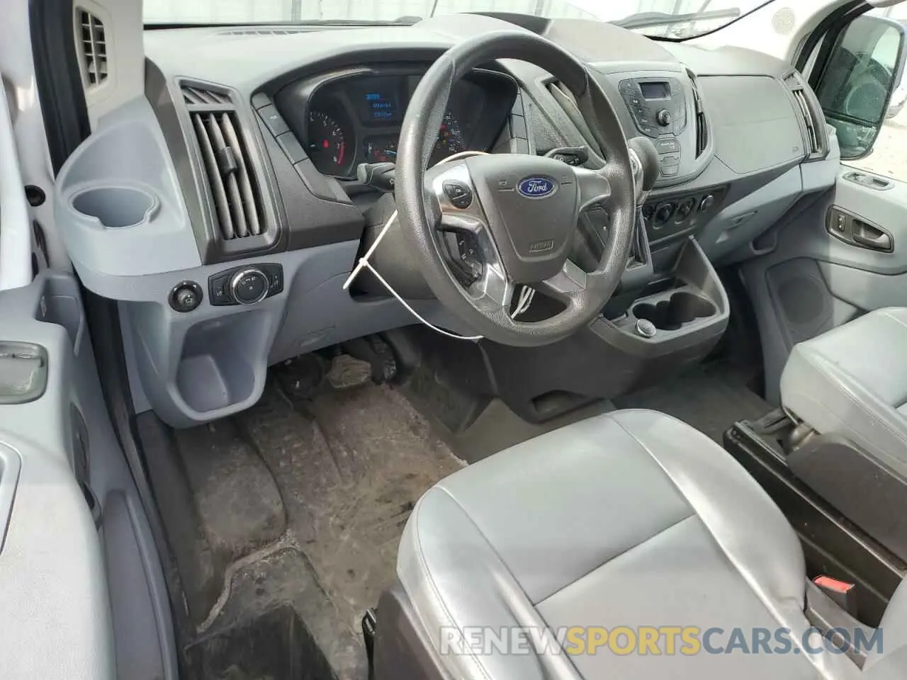 8 Photograph of a damaged car 1FTYE1ZM6KKB37919 FORD TRANSIT 2019