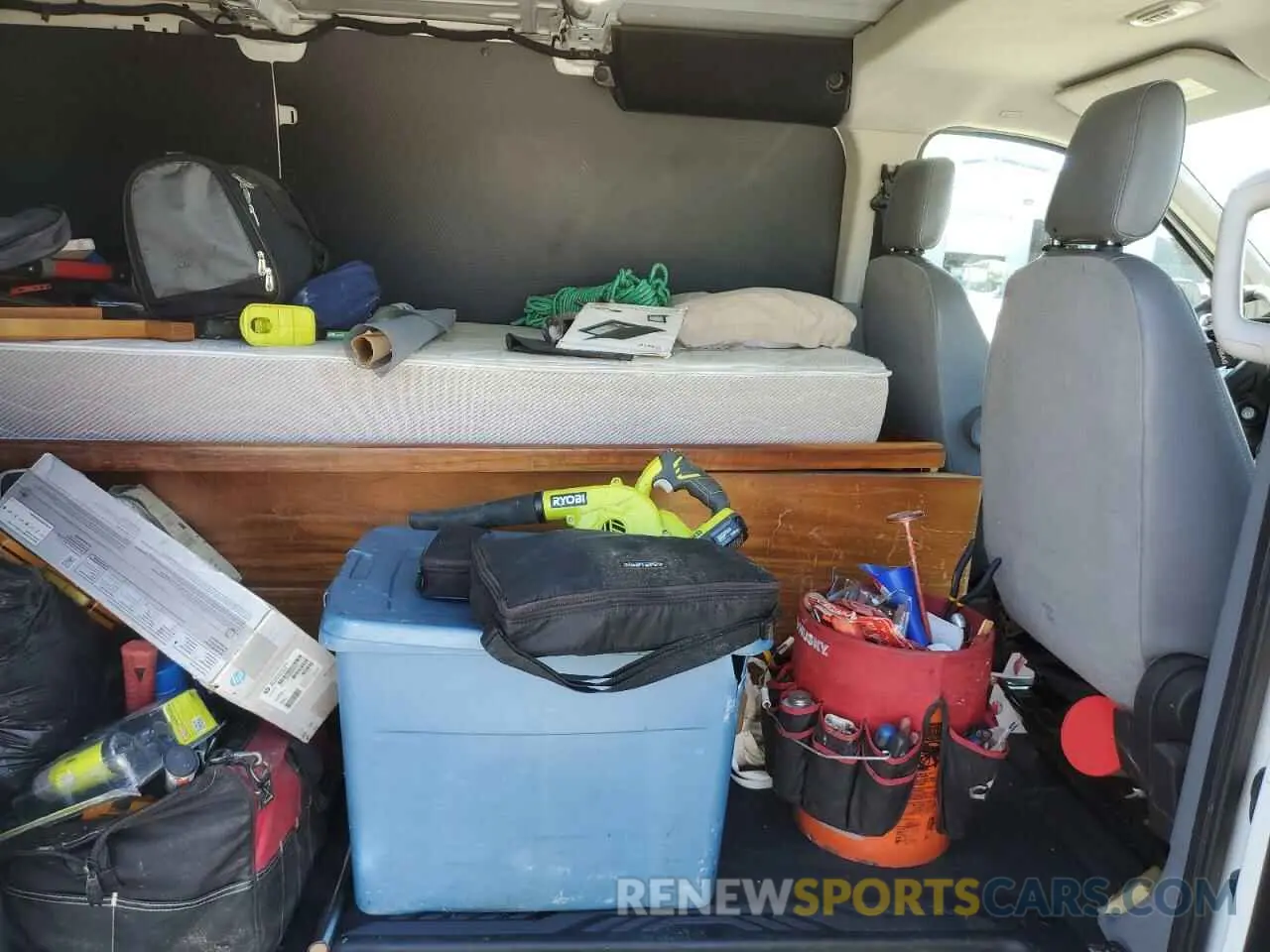 11 Photograph of a damaged car 1FTYE1ZM9KKB79355 FORD TRANSIT 2019