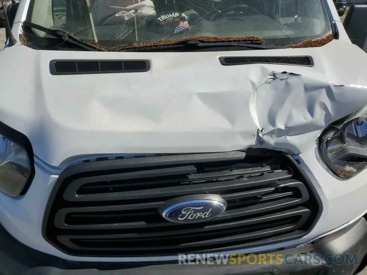 13 Photograph of a damaged car 1FTYE1ZM9KKB79355 FORD TRANSIT 2019
