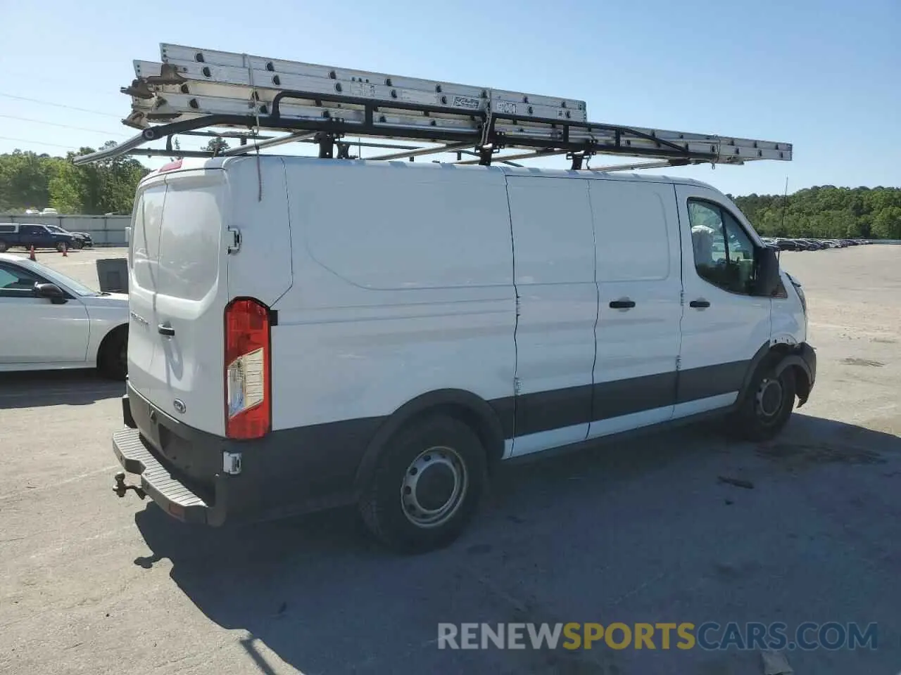 3 Photograph of a damaged car 1FTYE1ZM9KKB79355 FORD TRANSIT 2019
