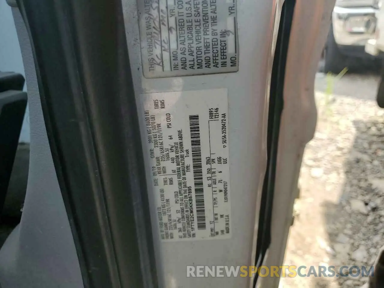 13 Photograph of a damaged car 1FTYE2CM5KKB67895 FORD TRANSIT 2019