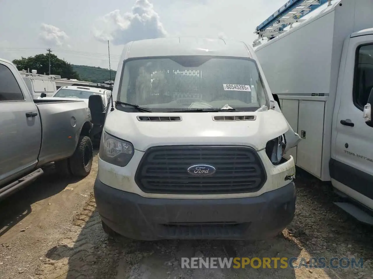 5 Photograph of a damaged car 1FTYE2CM5KKB67895 FORD TRANSIT 2019