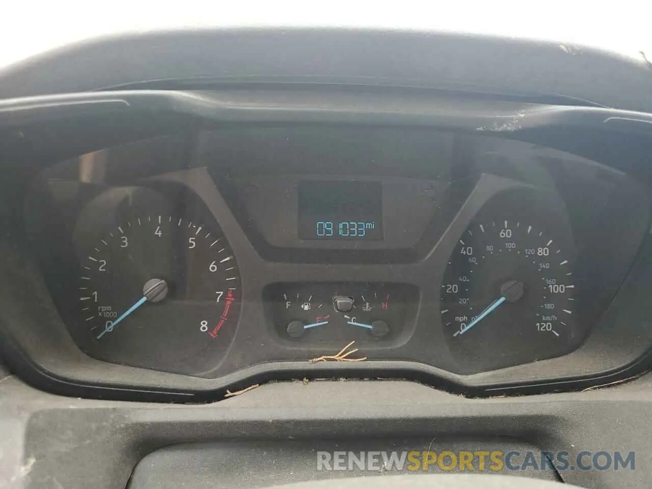 9 Photograph of a damaged car 1FTYE2CM5KKB67895 FORD TRANSIT 2019