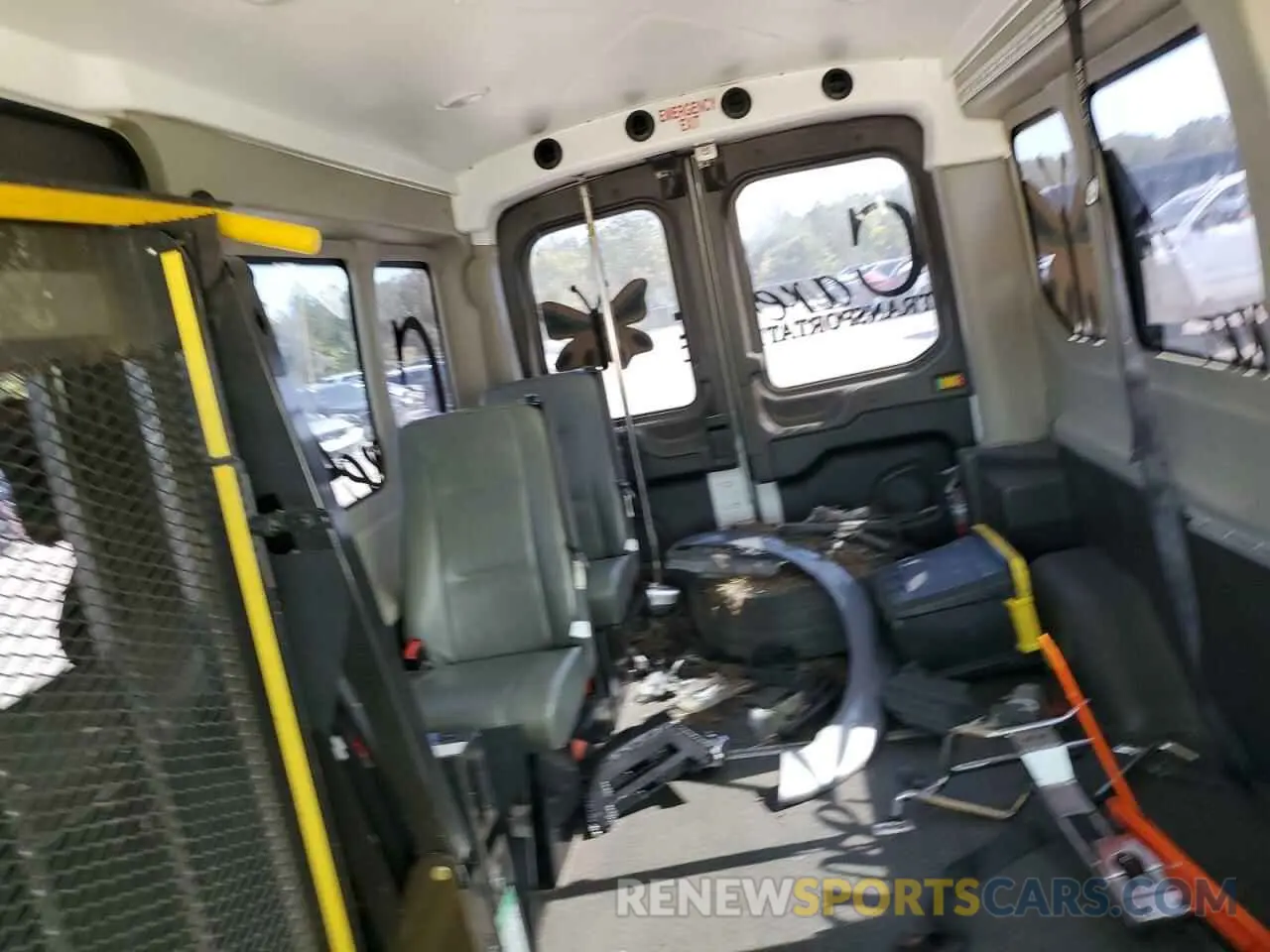 10 Photograph of a damaged car 1FTYE2CM7KKA21210 FORD TRANSIT 2019