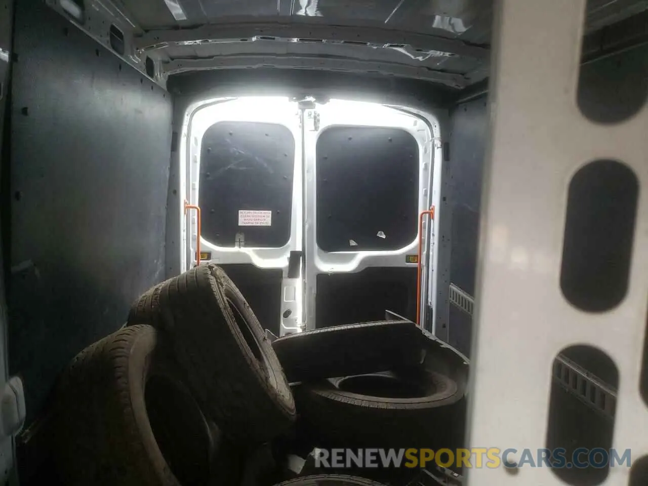 10 Photograph of a damaged car 1FTYE2CM7KKB35451 FORD TRANSIT 2019