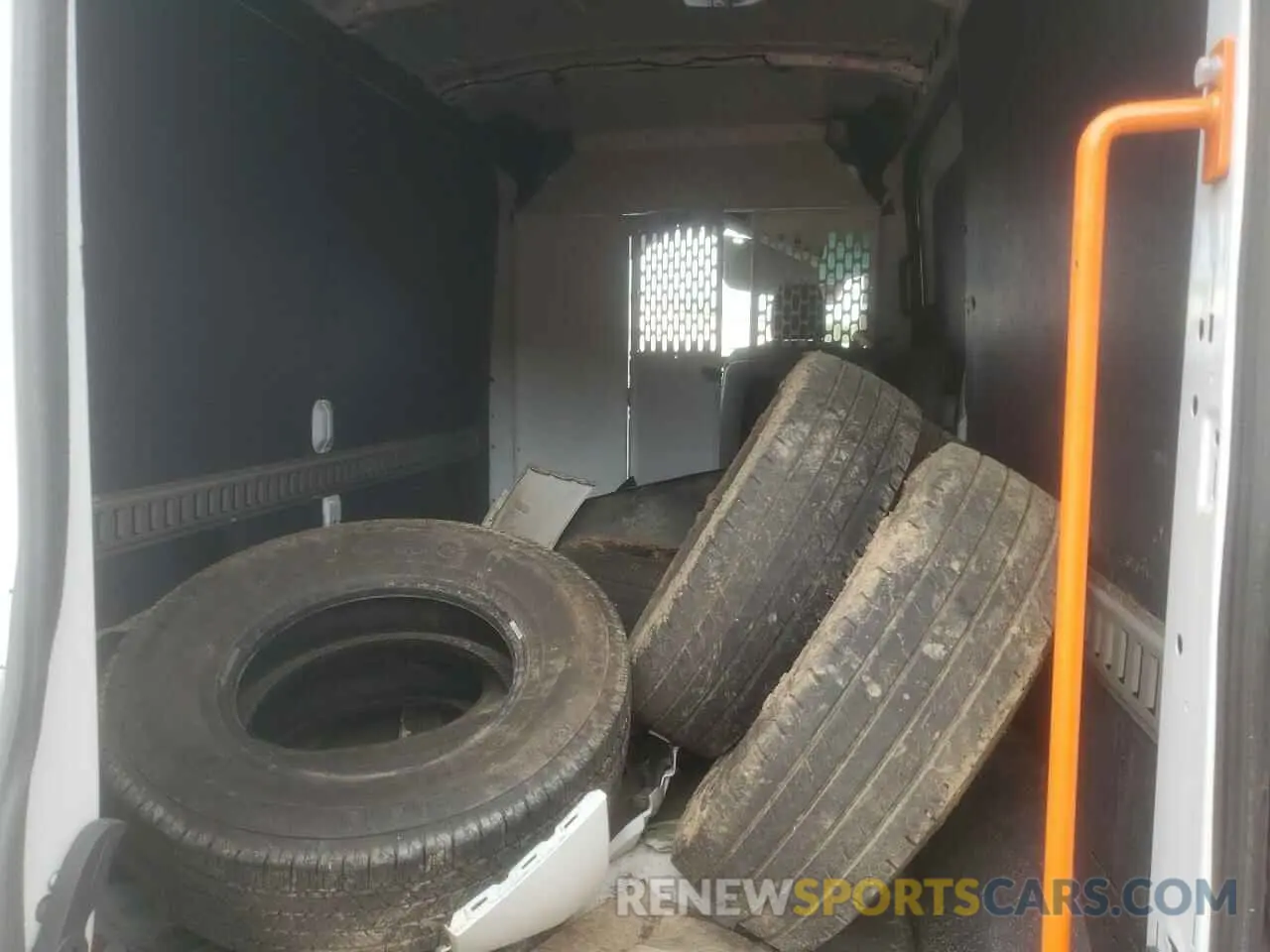 11 Photograph of a damaged car 1FTYE2CM7KKB35451 FORD TRANSIT 2019