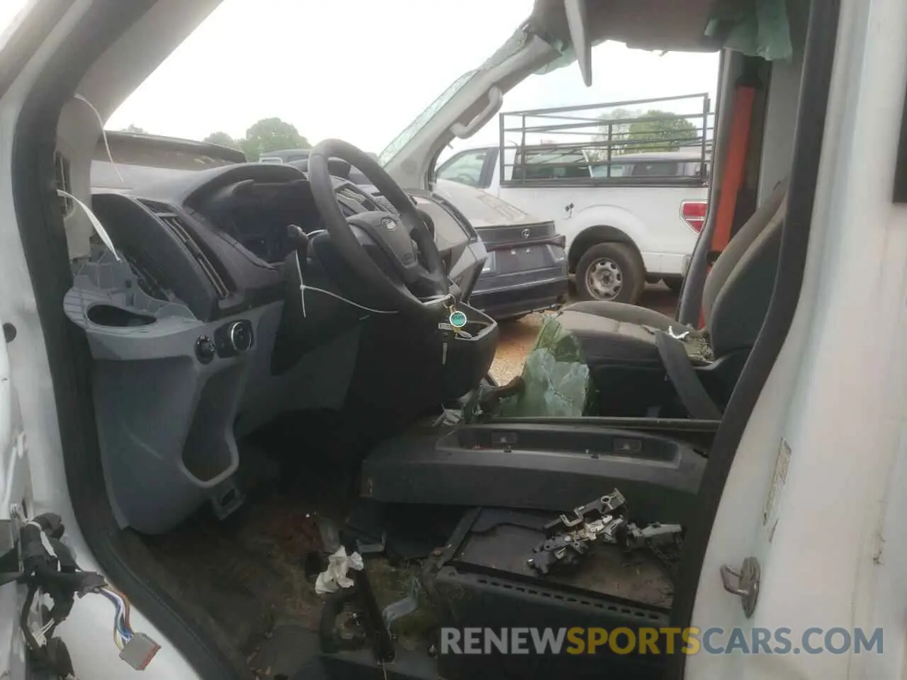7 Photograph of a damaged car 1FTYE2CM7KKB35451 FORD TRANSIT 2019