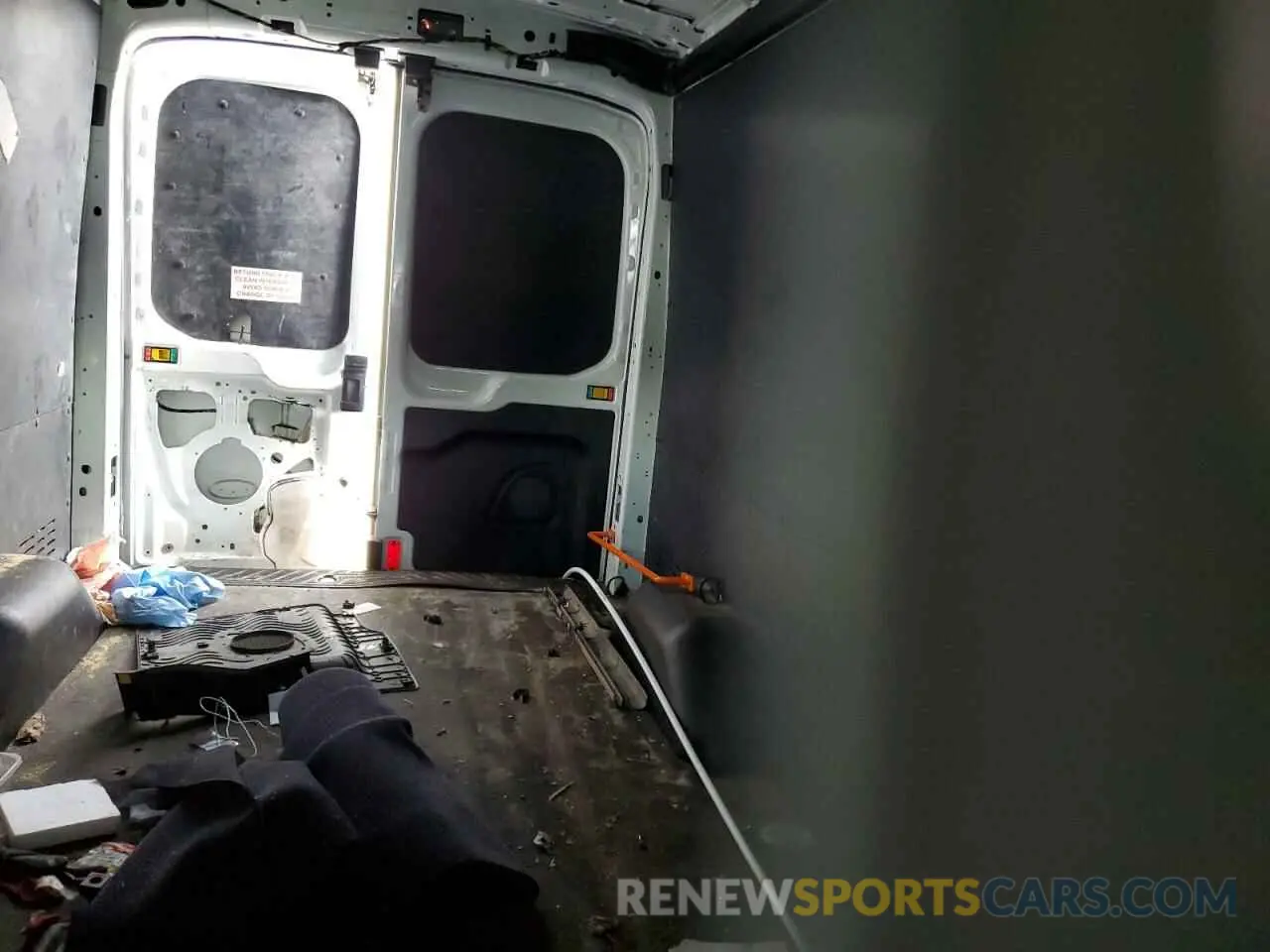 10 Photograph of a damaged car 1FTYE2CM7KKB67736 FORD TRANSIT 2019