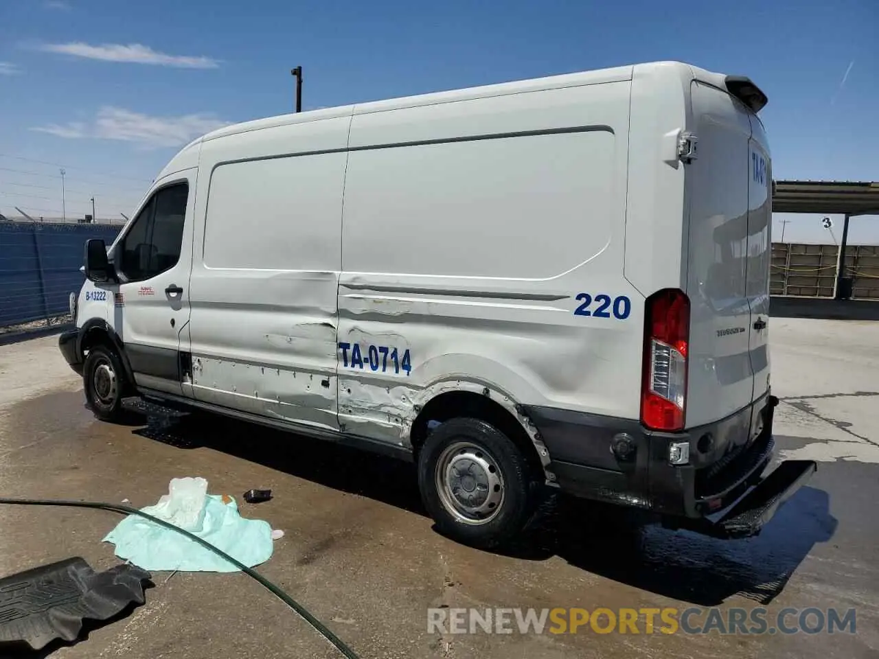 2 Photograph of a damaged car 1FTYE2CM8KKA25606 FORD TRANSIT 2019