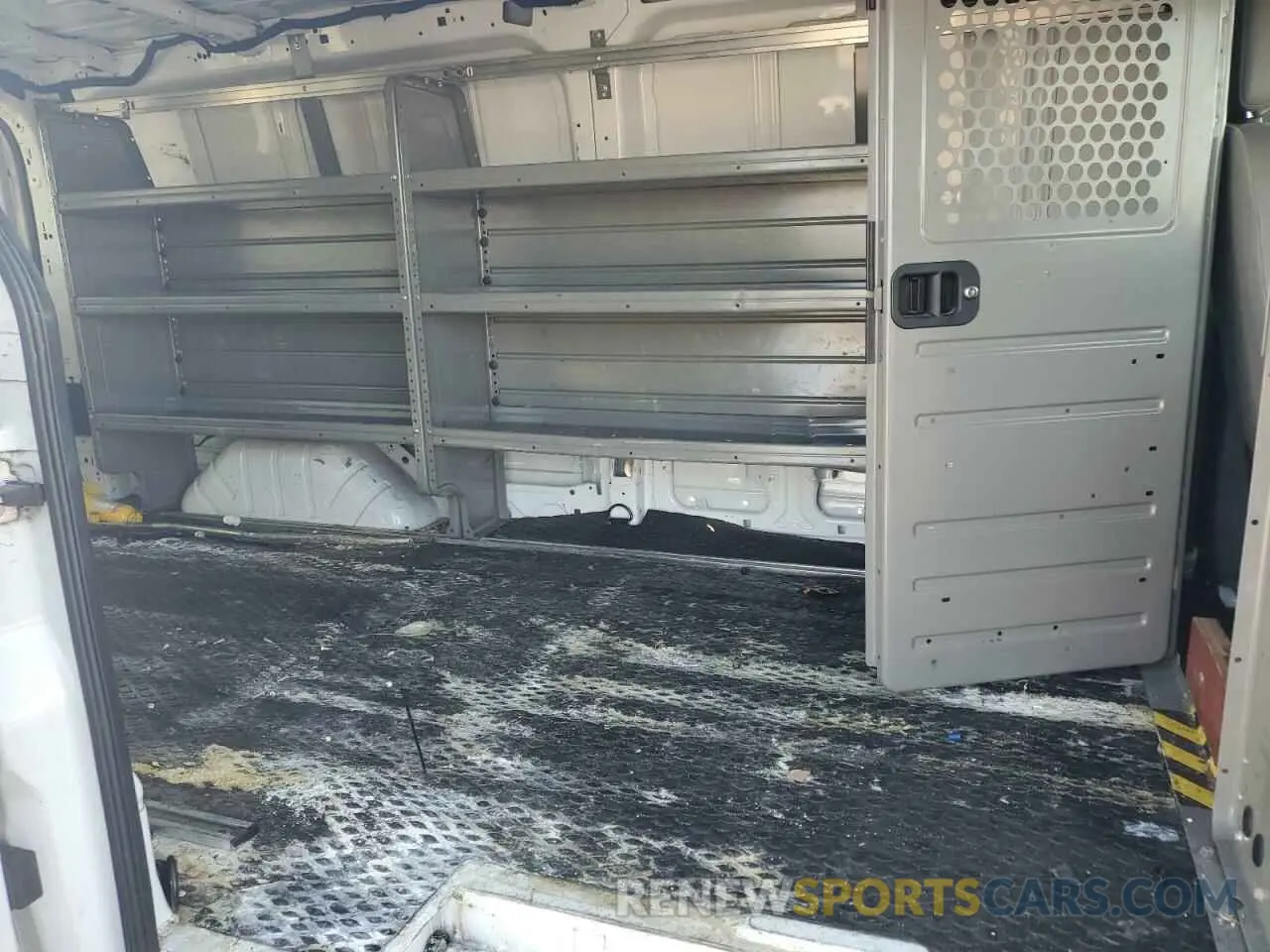 11 Photograph of a damaged car 1FTYE2YM1KKB15026 FORD TRANSIT 2019