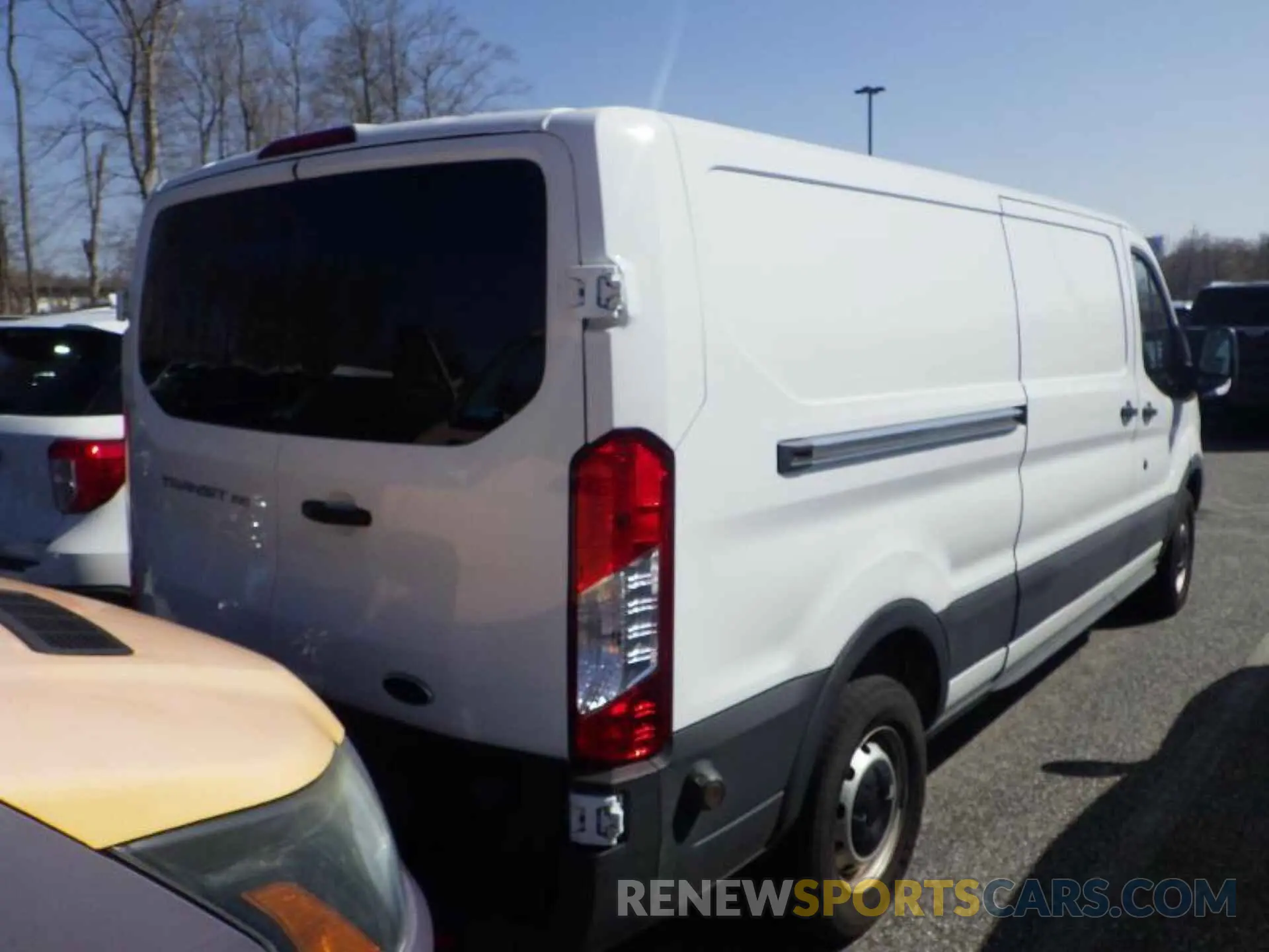 19 Photograph of a damaged car 1FTYE2YMXKKB40202 FORD TRANSIT 2019