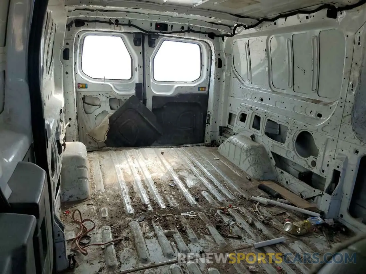 10 Photograph of a damaged car 1FTYE9ZM1KKA47589 FORD TRANSIT 2019