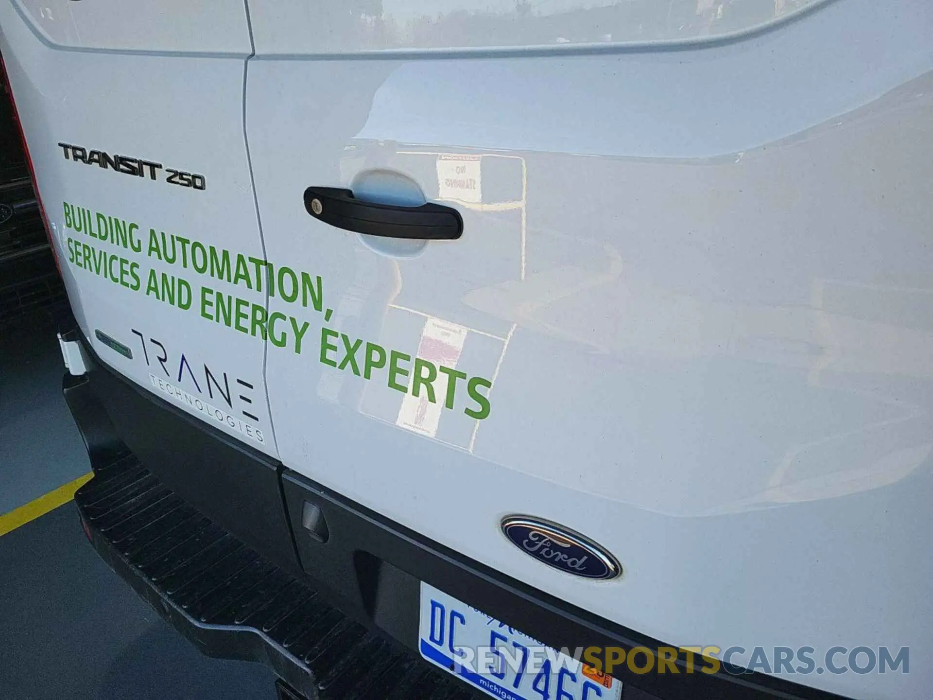 5 Photograph of a damaged car 1FTYR1YG0KKA38061 FORD TRANSIT 2019