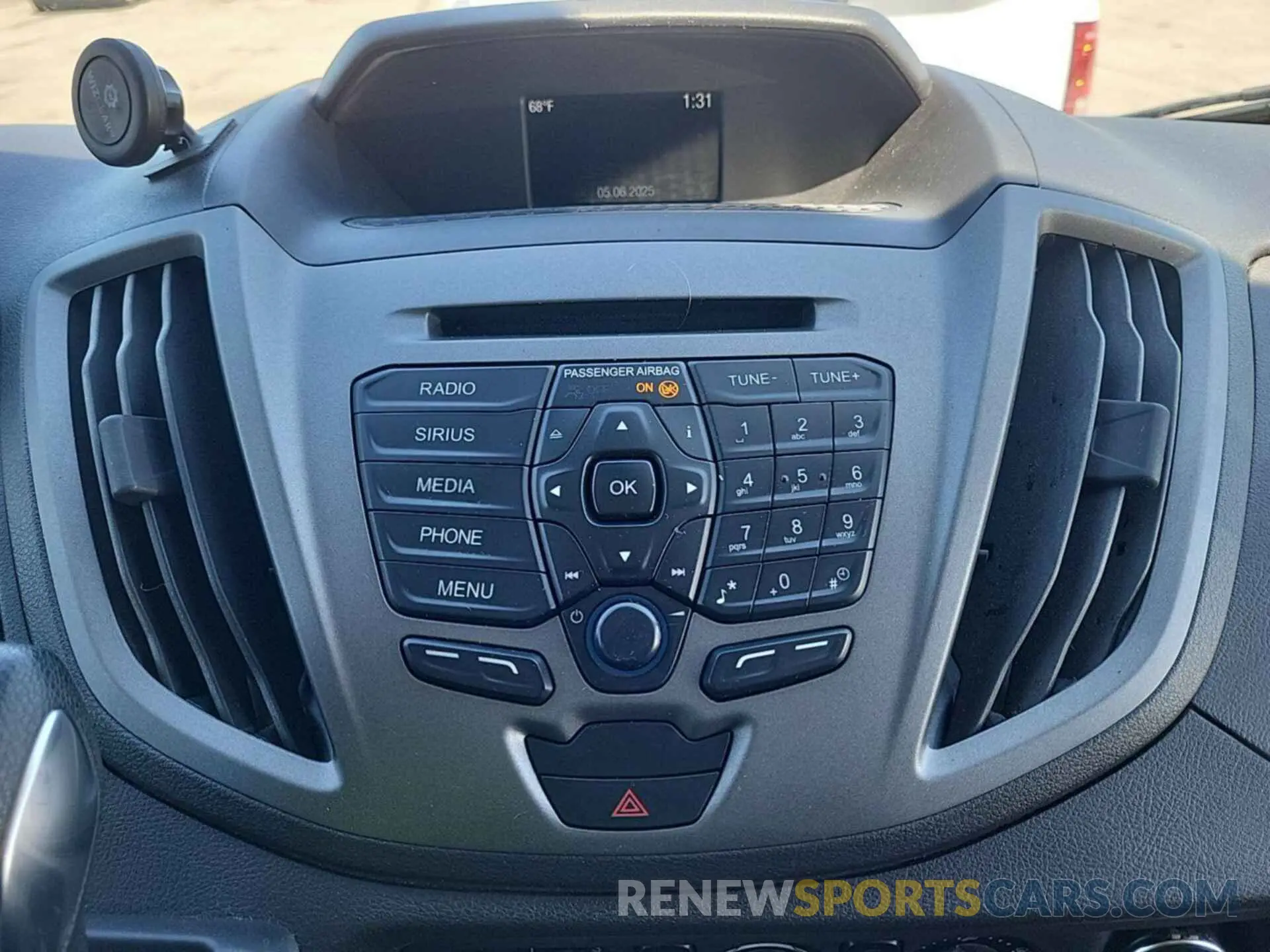 2 Photograph of a damaged car 1FTYR1YG0KKB40170 FORD TRANSIT 2019
