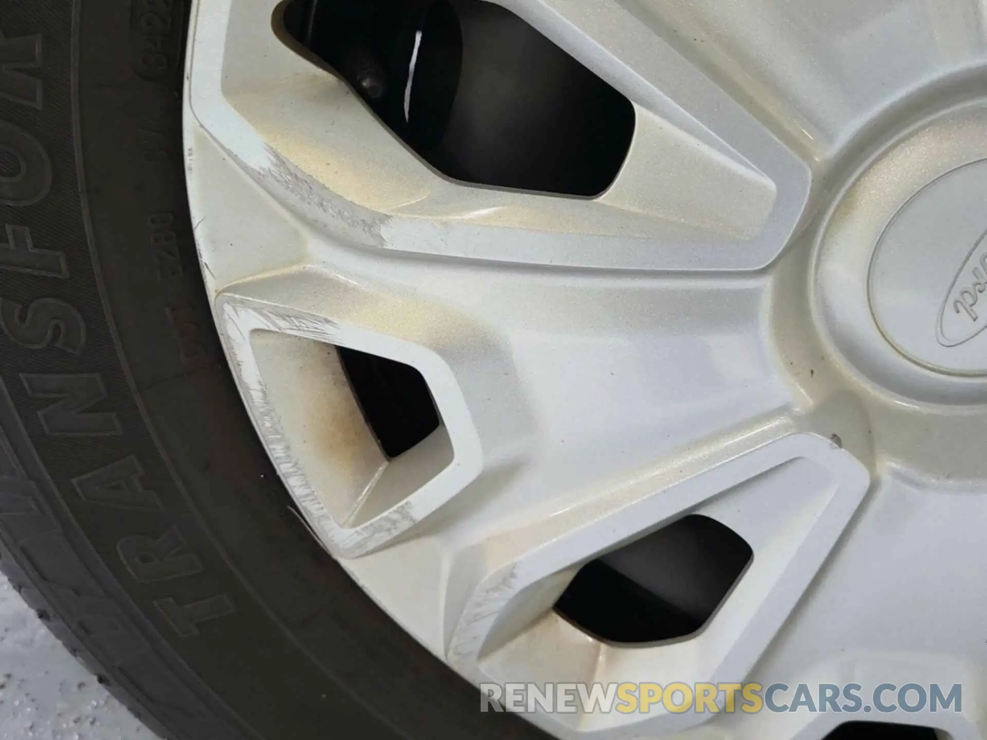 14 Photograph of a damaged car 1FTYR1YG1KKA95143 FORD TRANSIT 2019