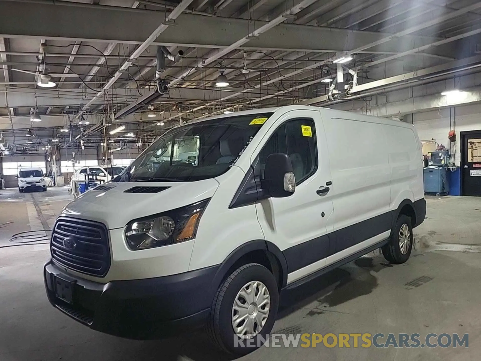 44 Photograph of a damaged car 1FTYR1YG1KKA95143 FORD TRANSIT 2019