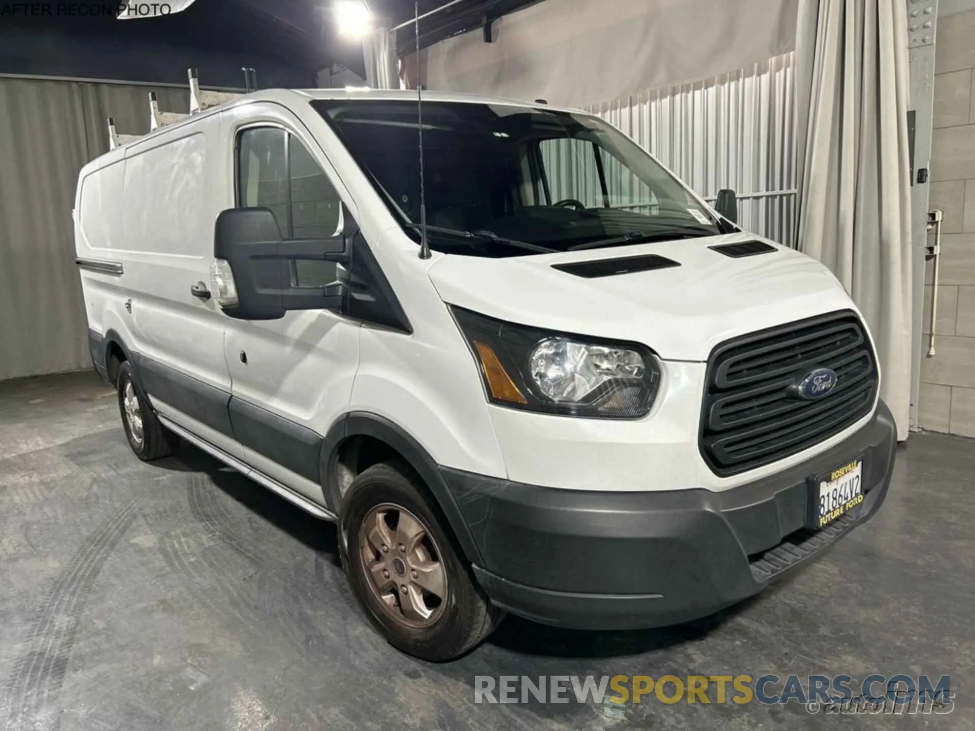 1 Photograph of a damaged car 1FTYR1YG1KKB48276 FORD TRANSIT 2019