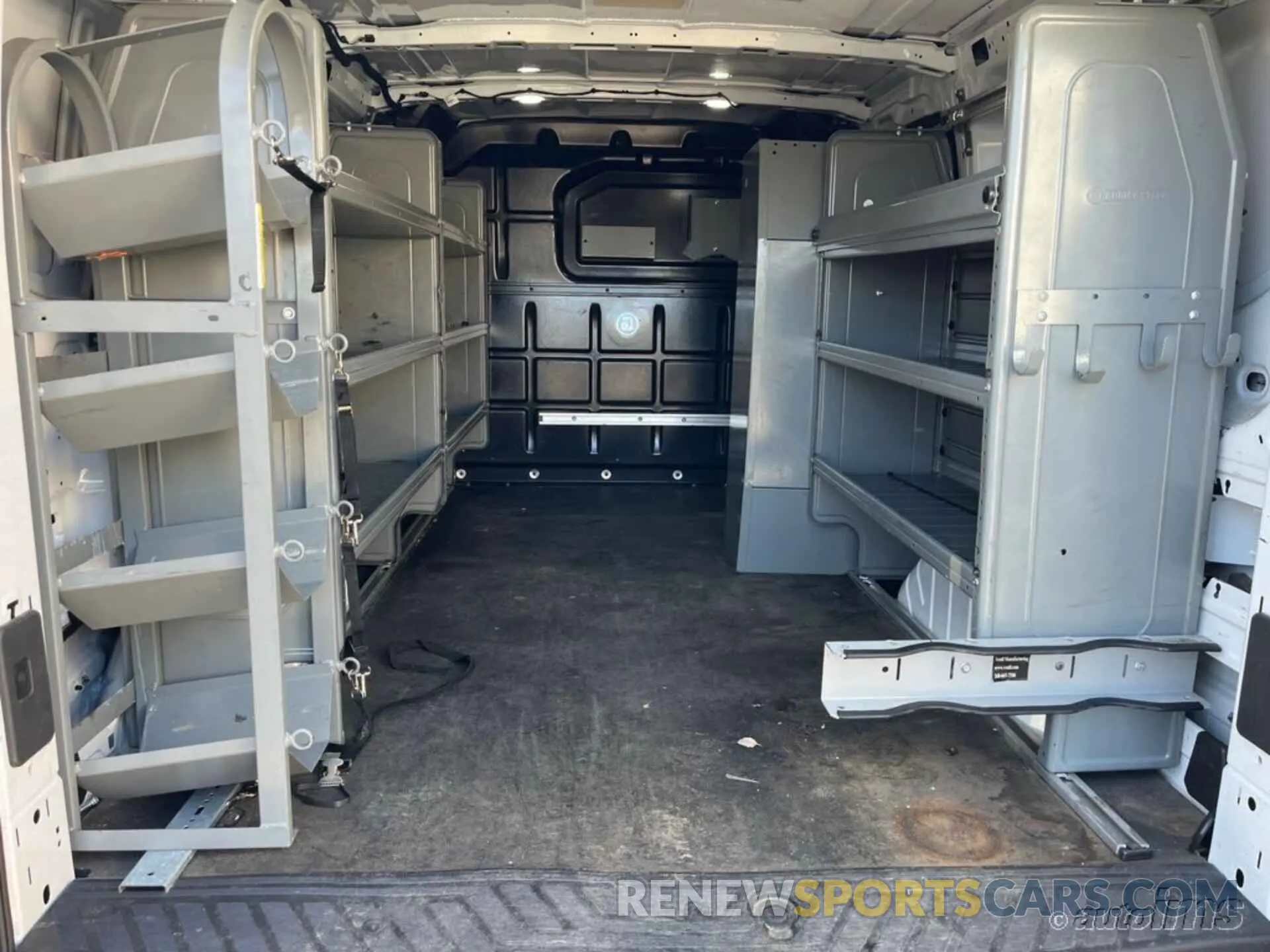 10 Photograph of a damaged car 1FTYR1YG1KKB48276 FORD TRANSIT 2019