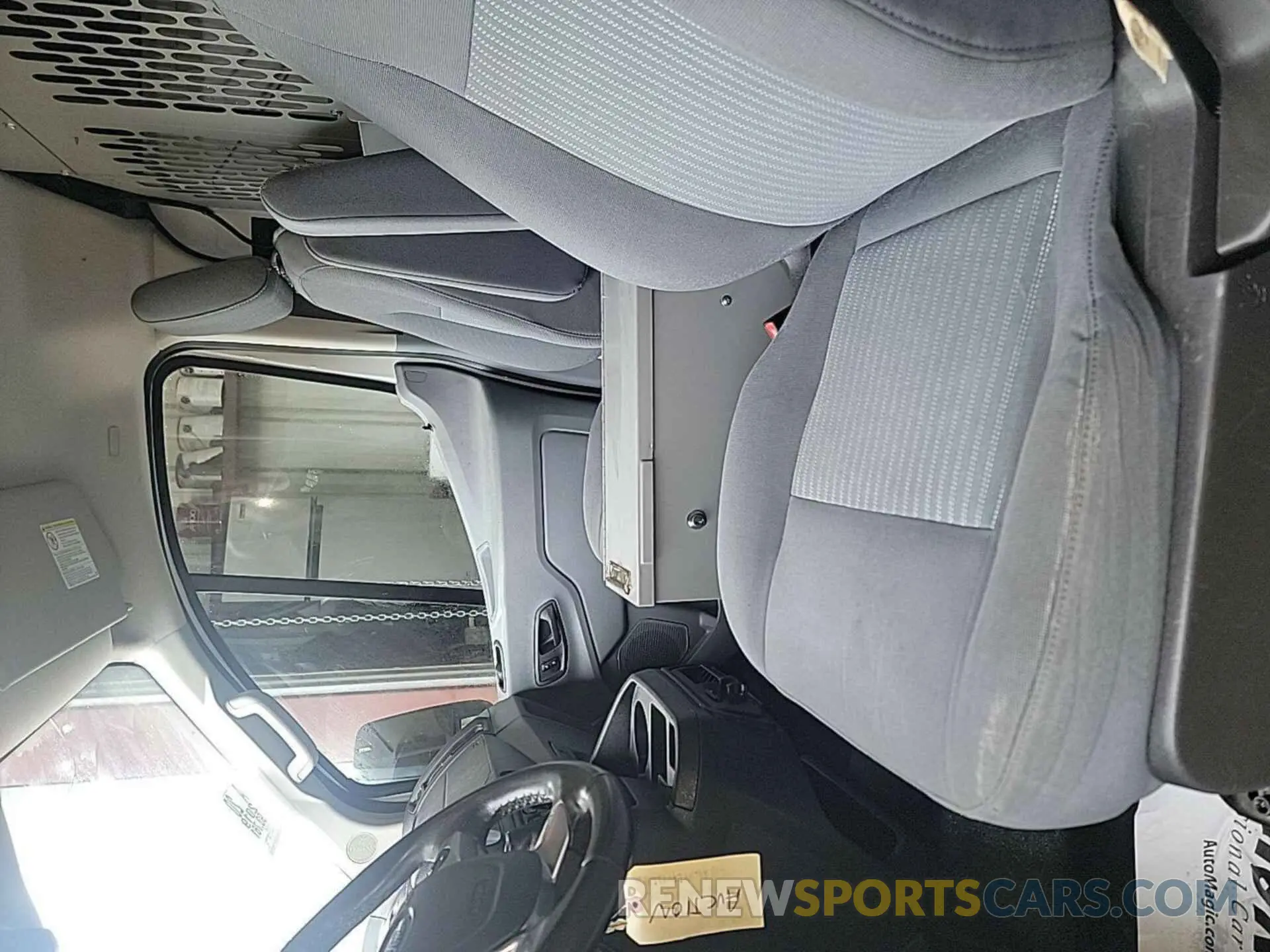 19 Photograph of a damaged car 1FTYR1YG2KKB08577 FORD TRANSIT 2019