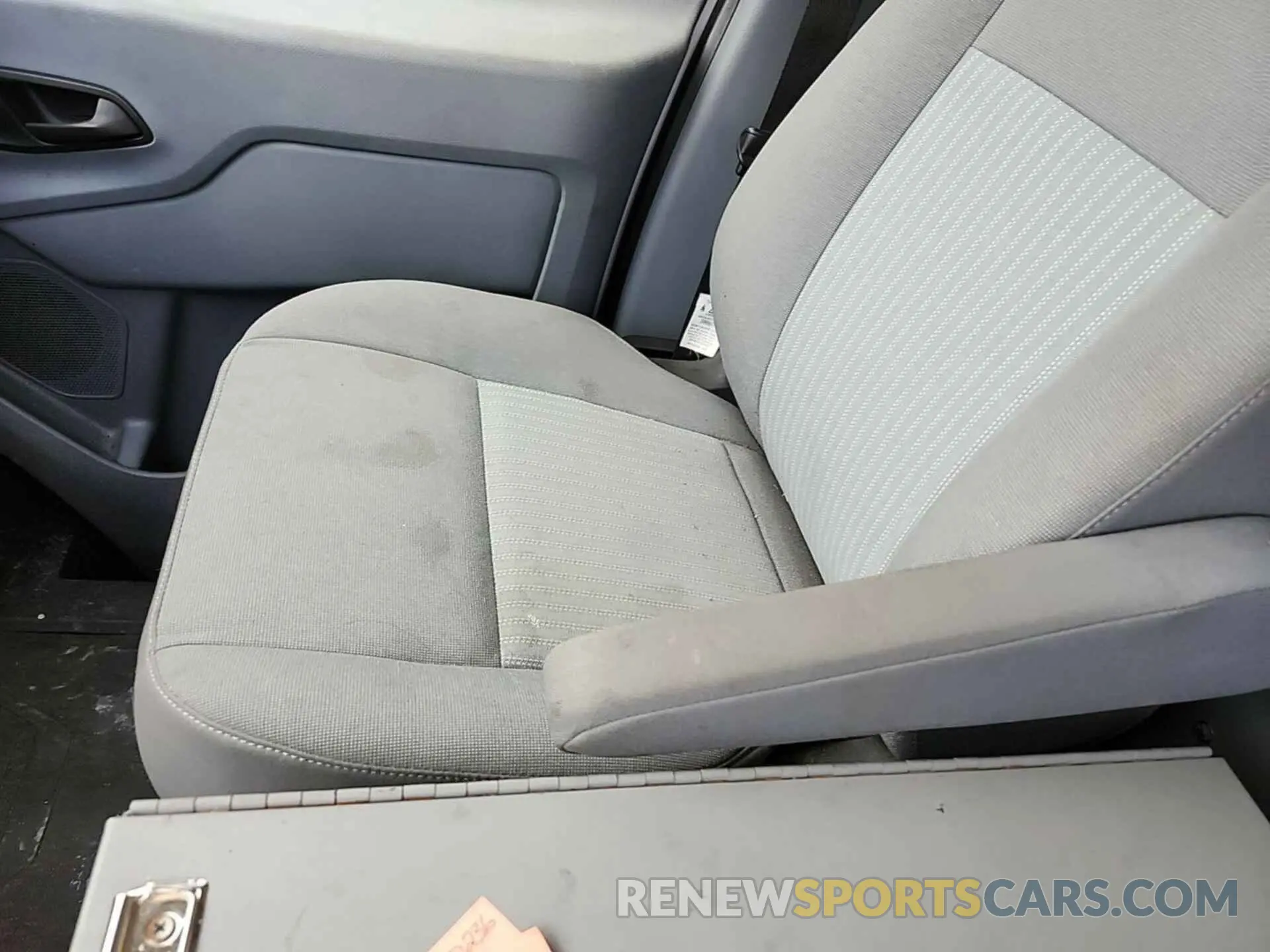 25 Photograph of a damaged car 1FTYR1YG2KKB08577 FORD TRANSIT 2019