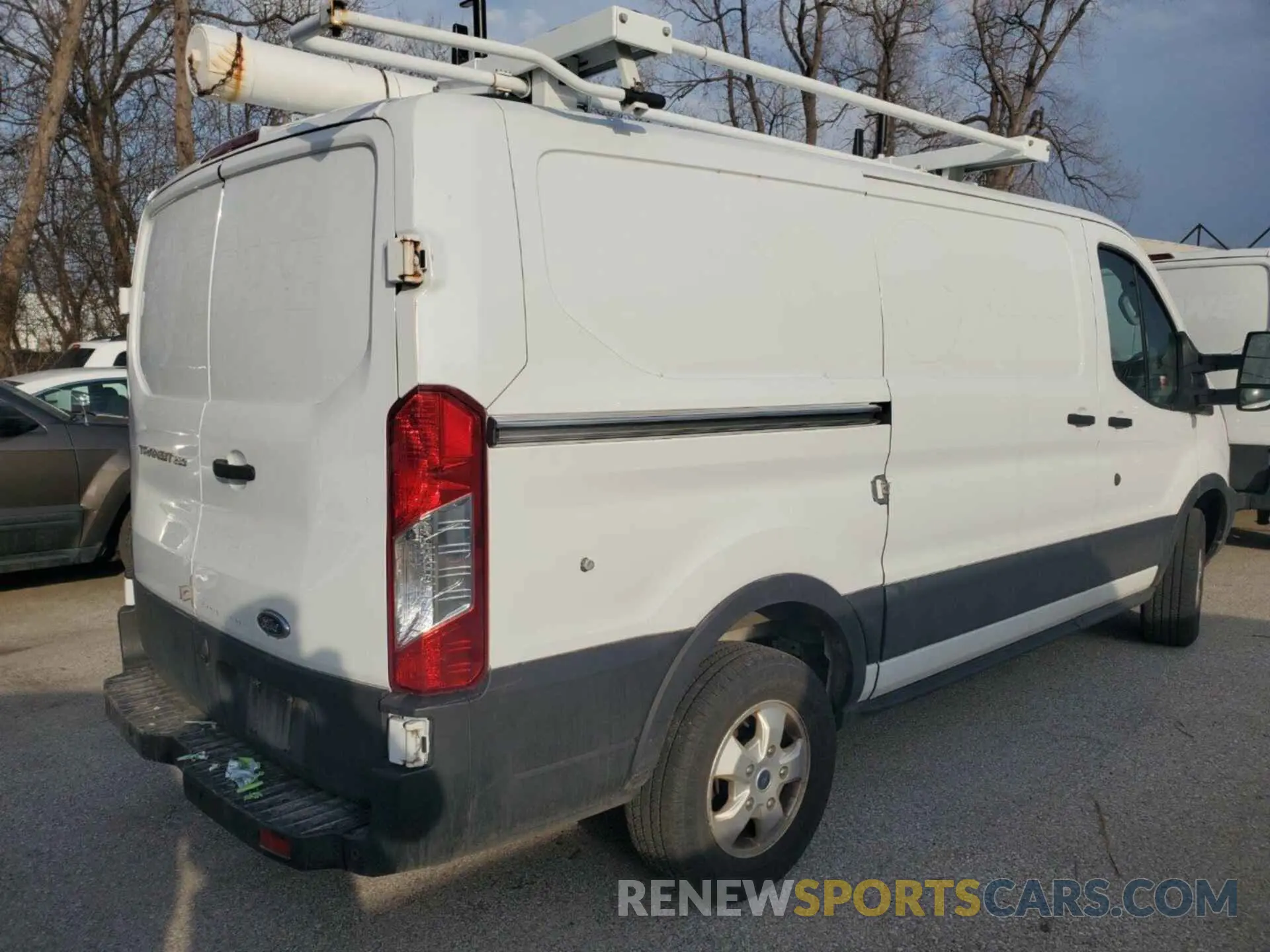 8 Photograph of a damaged car 1FTYR1YG2KKB43510 FORD TRANSIT 2019