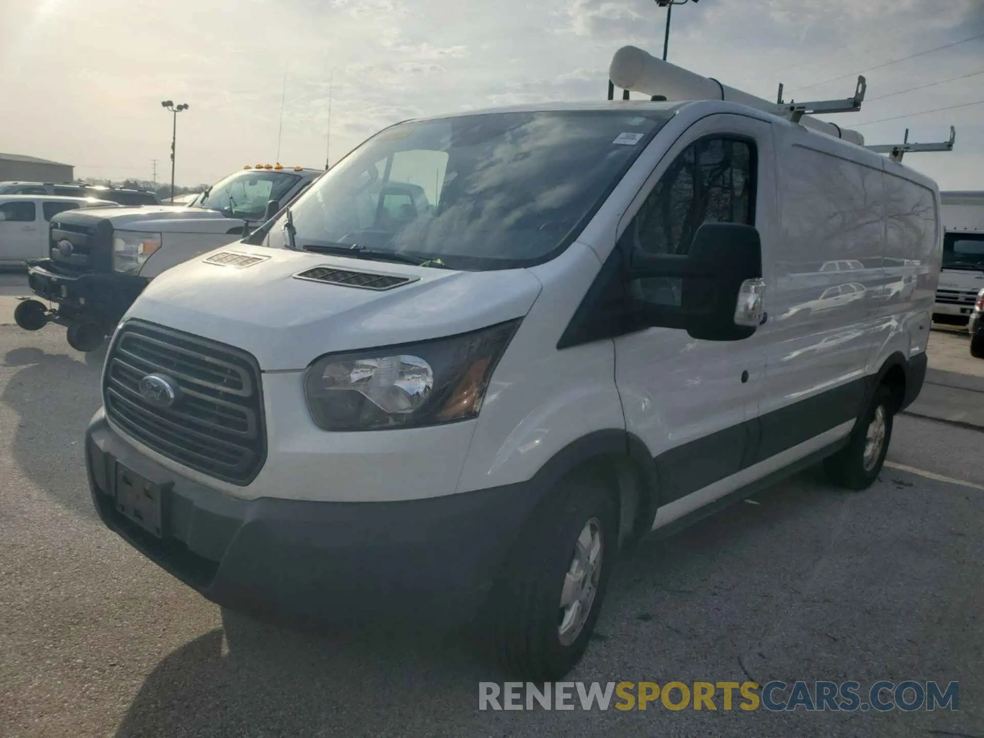 9 Photograph of a damaged car 1FTYR1YG2KKB43510 FORD TRANSIT 2019