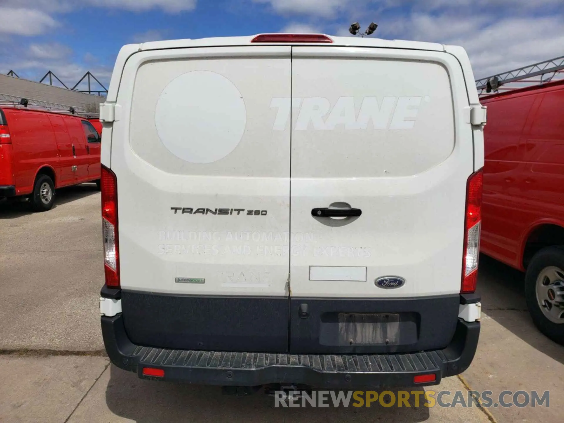 10 Photograph of a damaged car 1FTYR1YG3KKA40824 FORD TRANSIT 2019