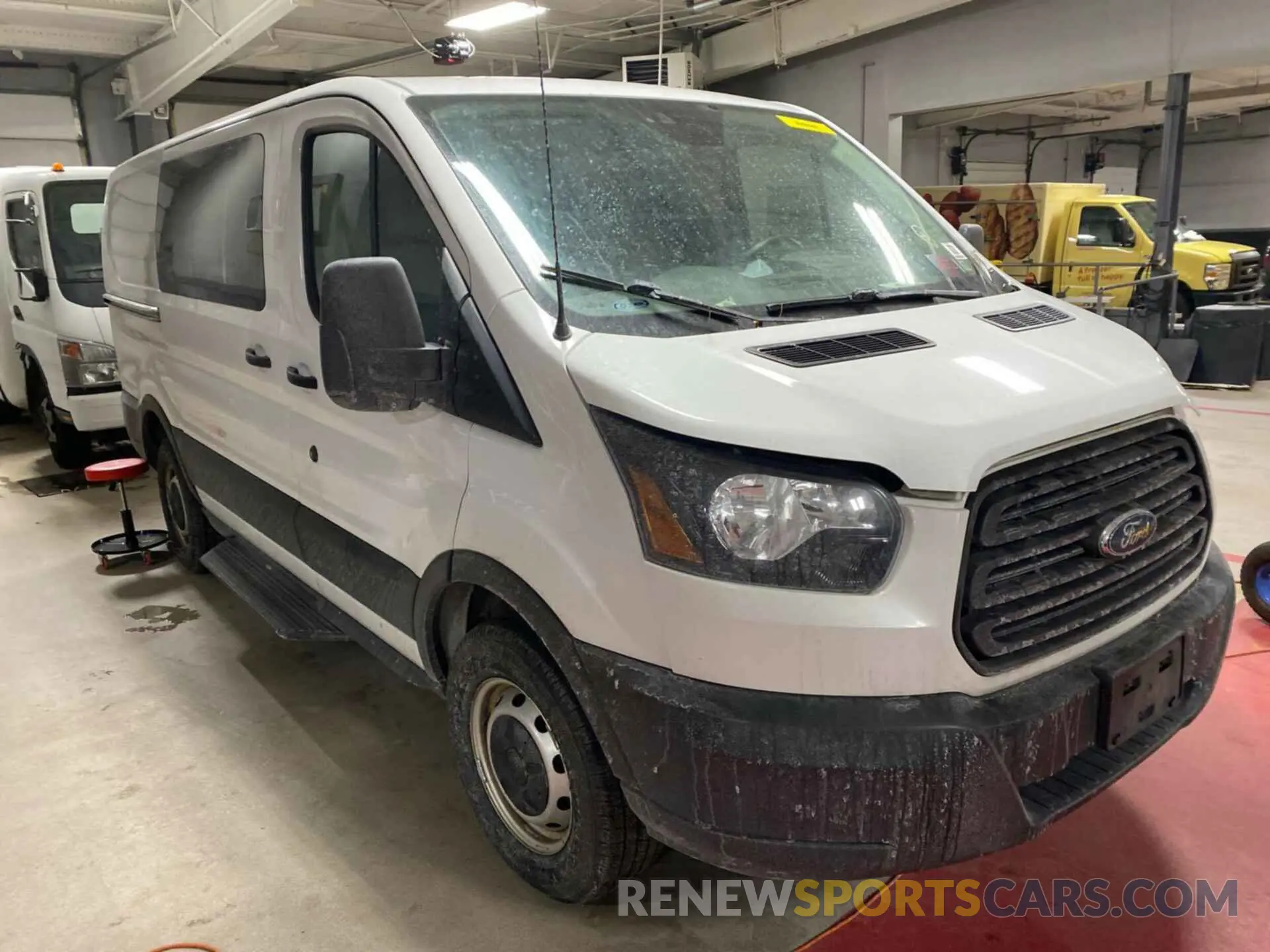 21 Photograph of a damaged car 1FTYR1YG3KKB15800 FORD TRANSIT 2019