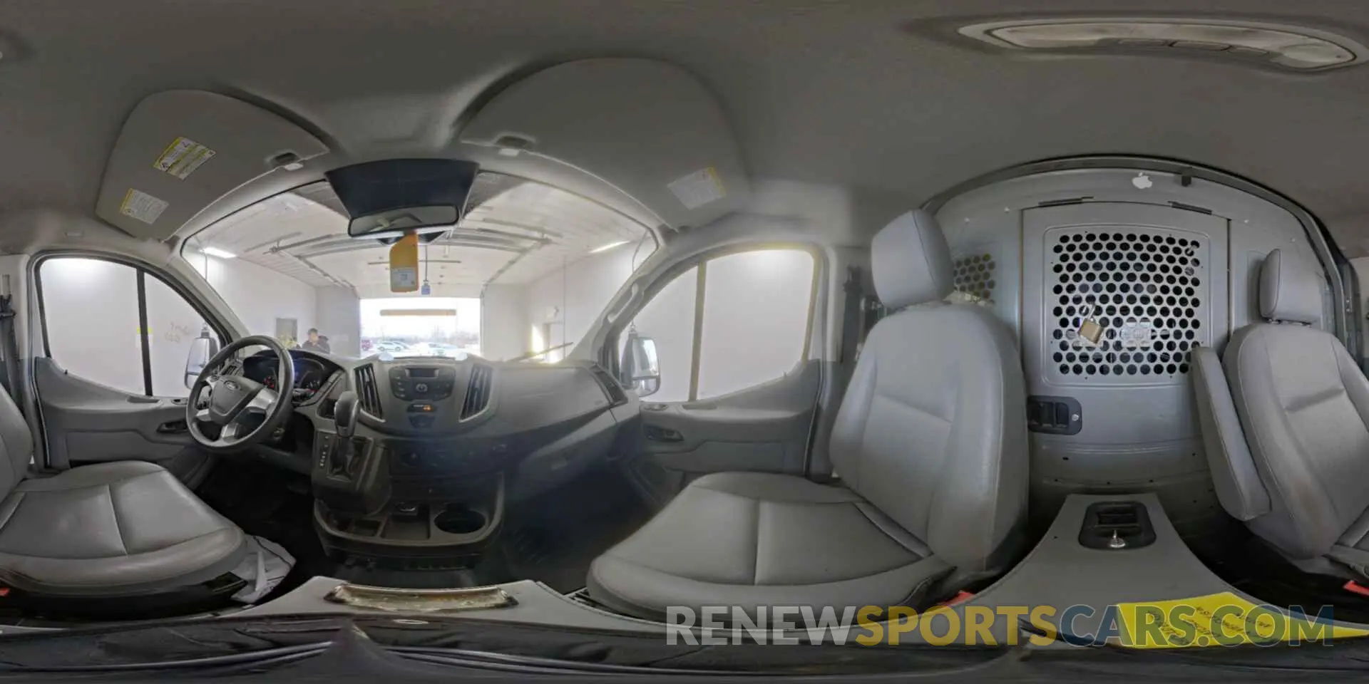 32 Photograph of a damaged car 1FTYR1YG3KKB15800 FORD TRANSIT 2019