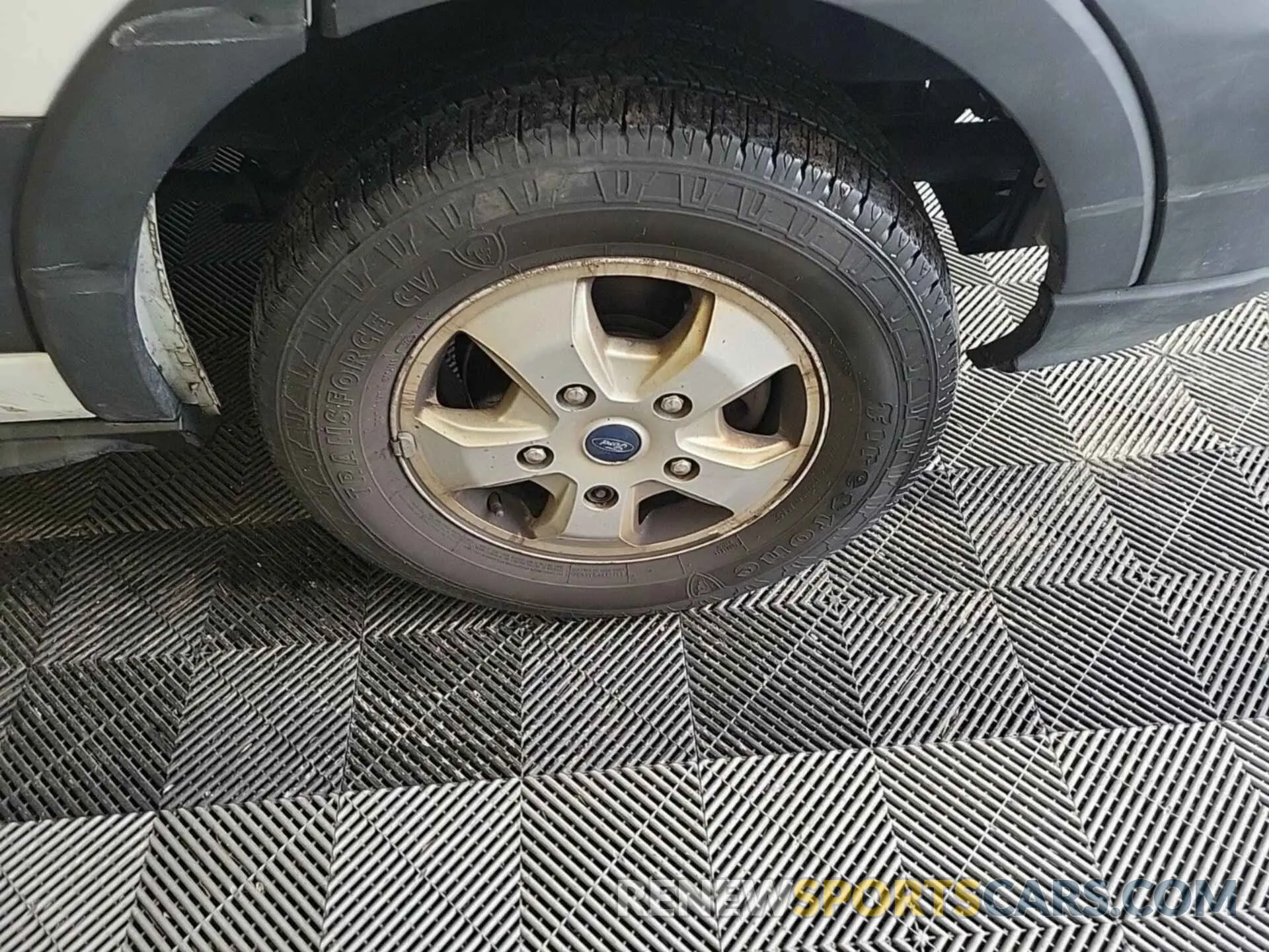 1 Photograph of a damaged car 1FTYR1YG3KKB48117 FORD TRANSIT 2019
