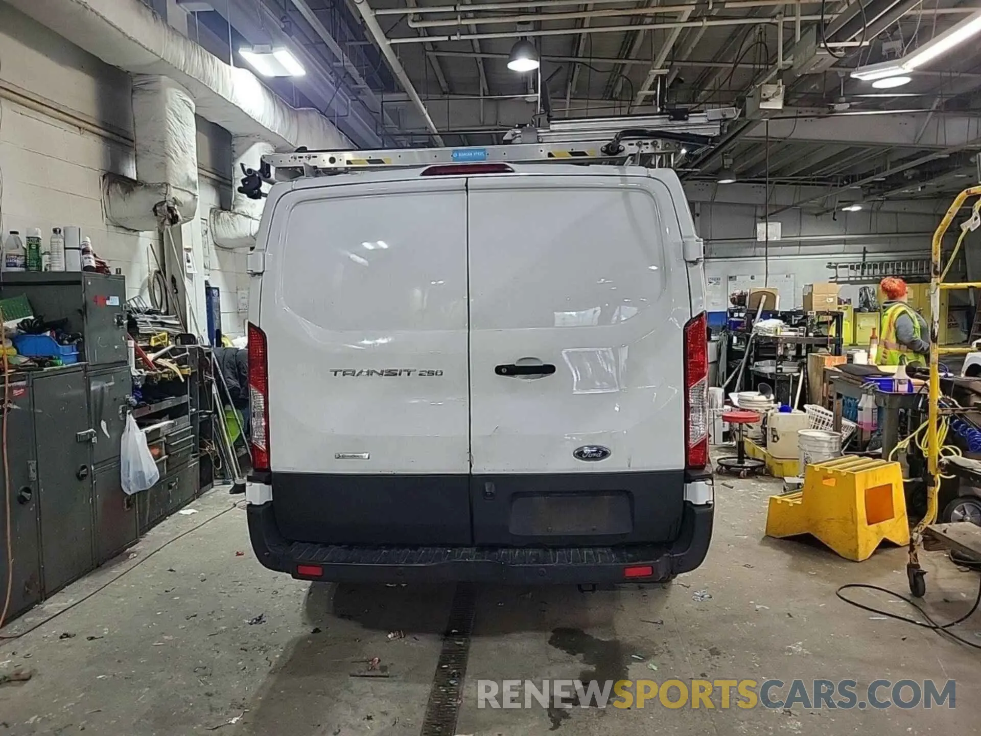 21 Photograph of a damaged car 1FTYR1YG3KKB48117 FORD TRANSIT 2019