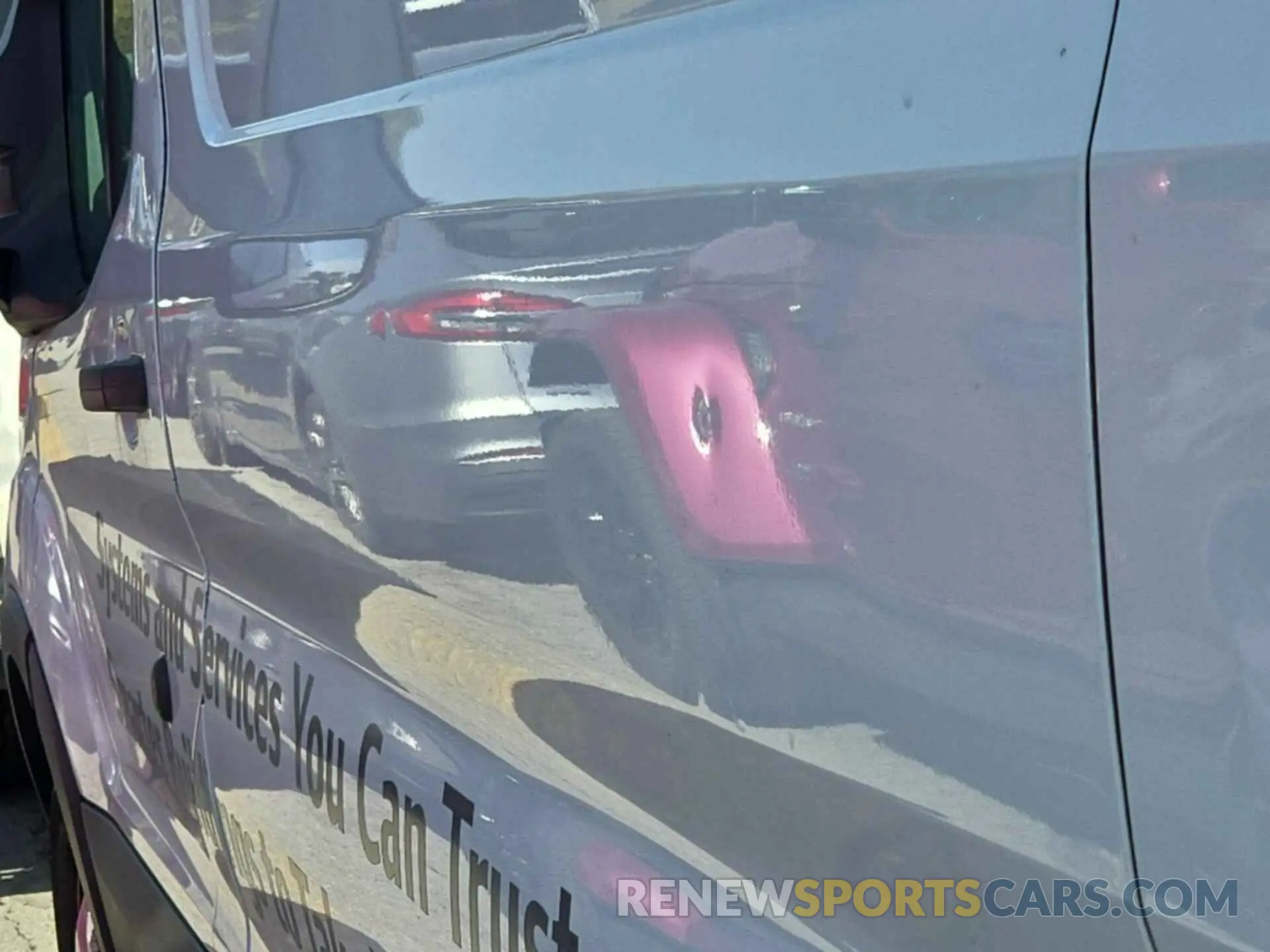 33 Photograph of a damaged car 1FTYR1YG3KKB48117 FORD TRANSIT 2019