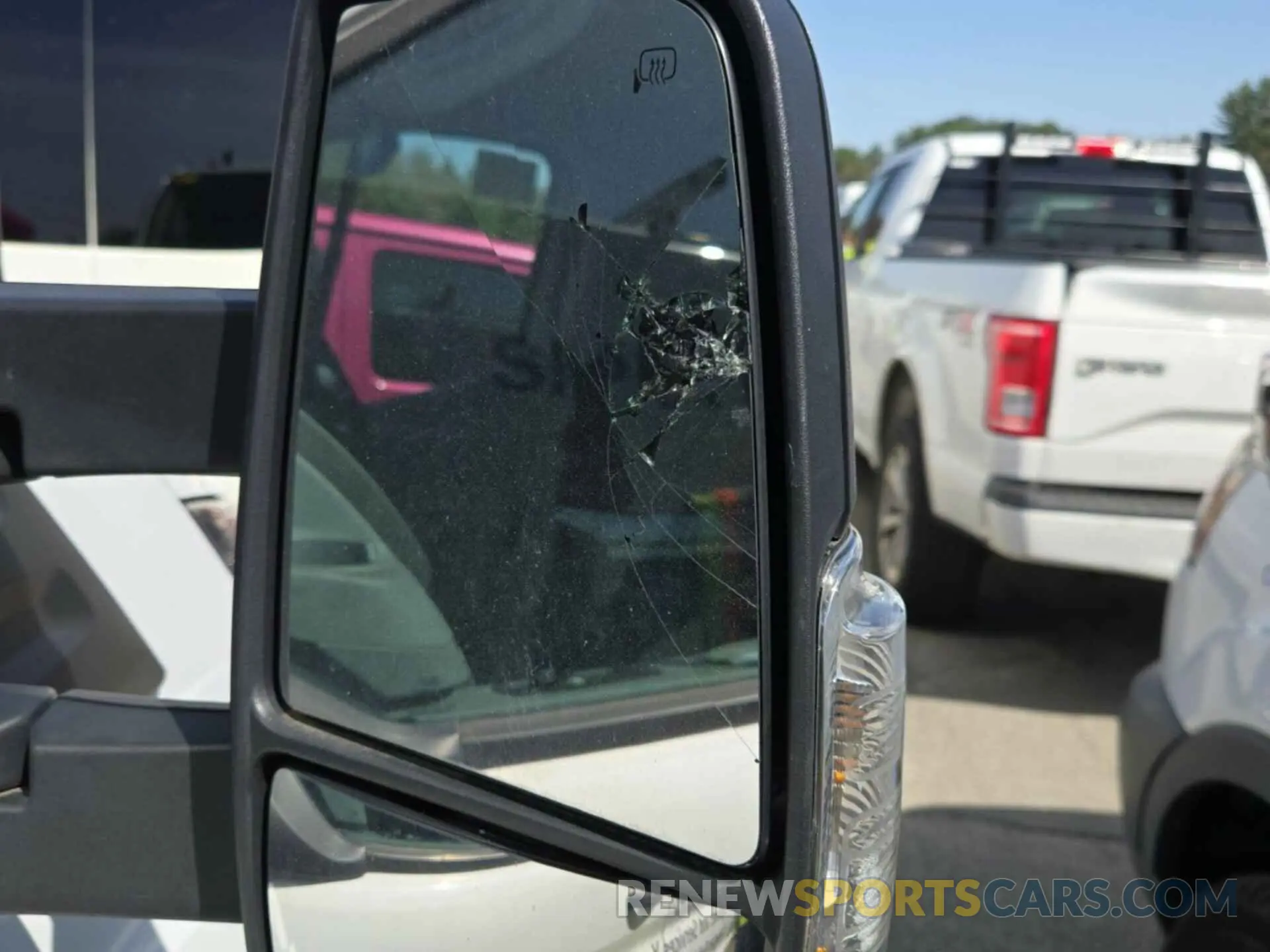 61 Photograph of a damaged car 1FTYR1YG3KKB48117 FORD TRANSIT 2019