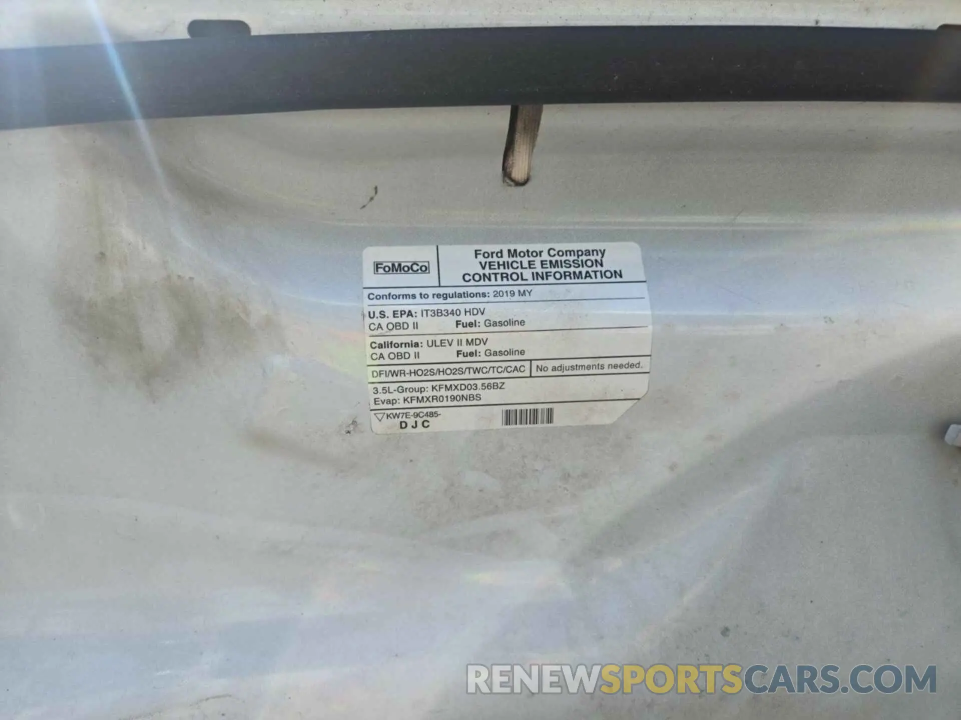 62 Photograph of a damaged car 1FTYR1YG3KKB48117 FORD TRANSIT 2019