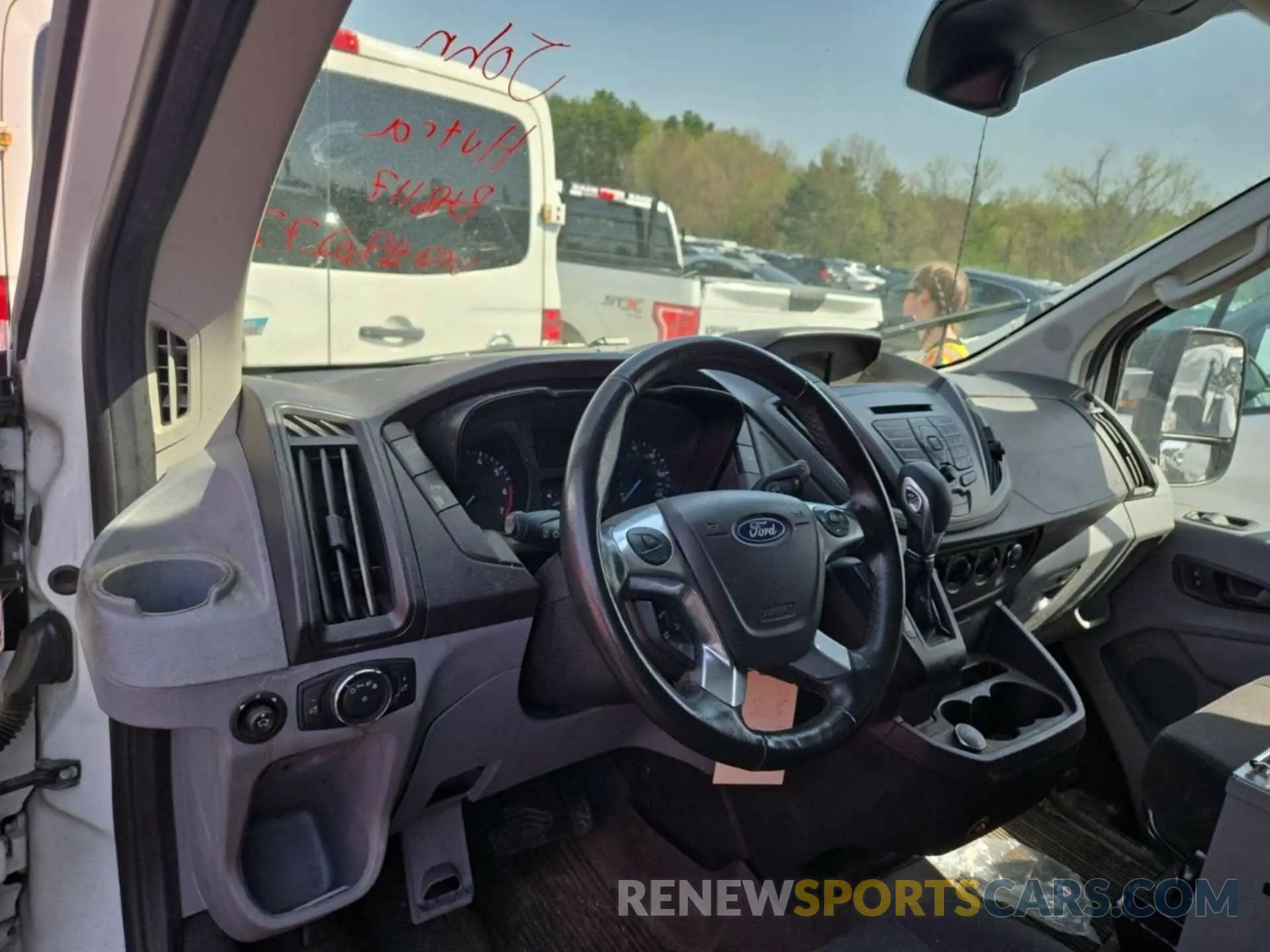 9 Photograph of a damaged car 1FTYR1YG3KKB48117 FORD TRANSIT 2019