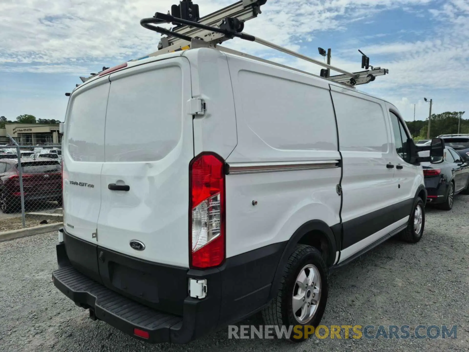 15 Photograph of a damaged car 1FTYR1YG4KKB48160 FORD TRANSIT 2019